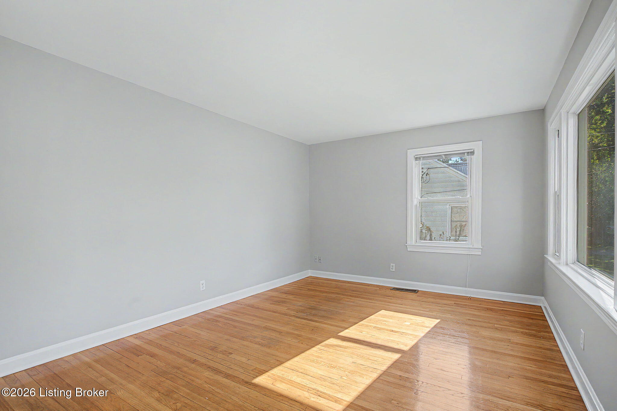 1823 Kingsford Dr Property Photo 10