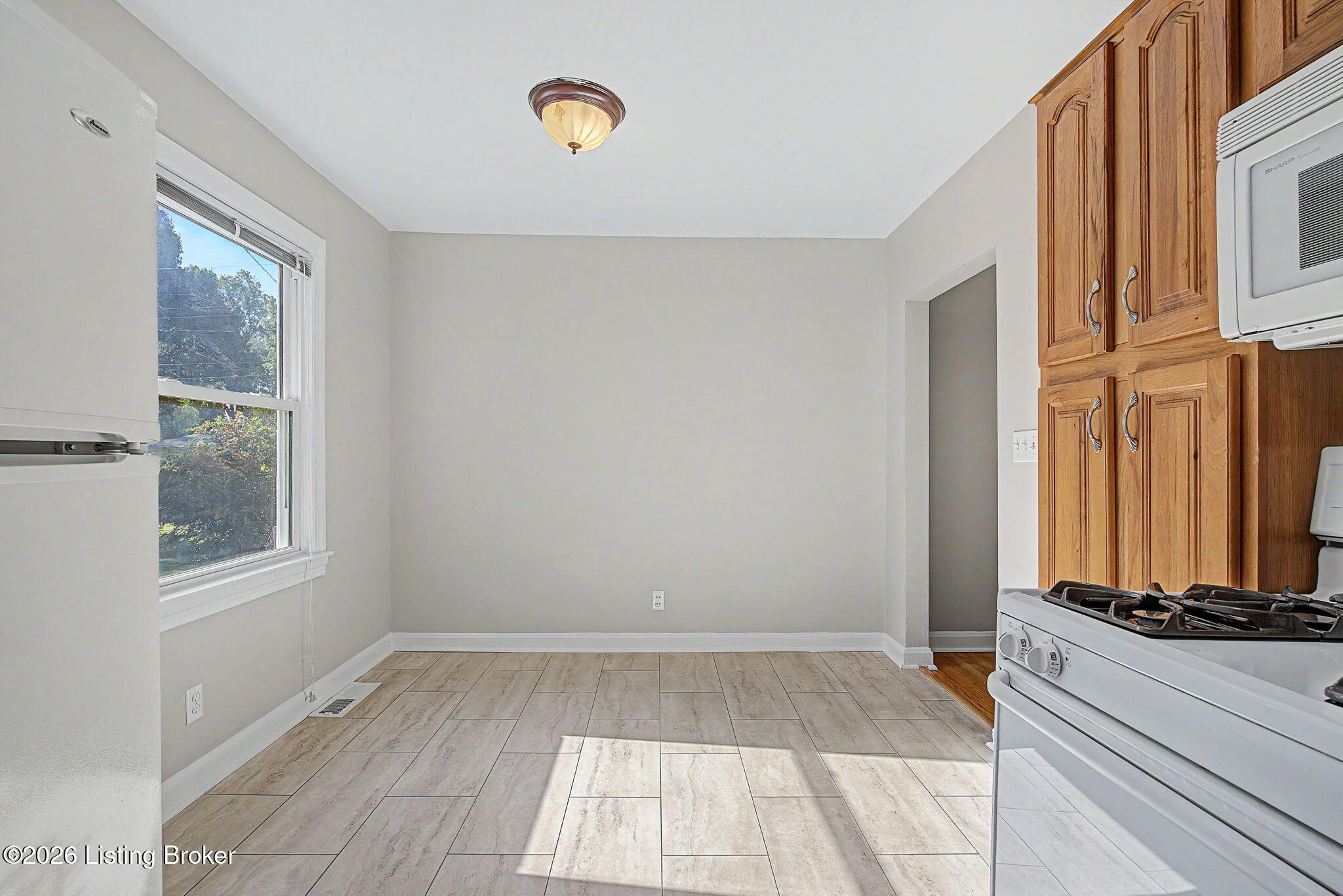 1823 Kingsford Dr Property Photo 15