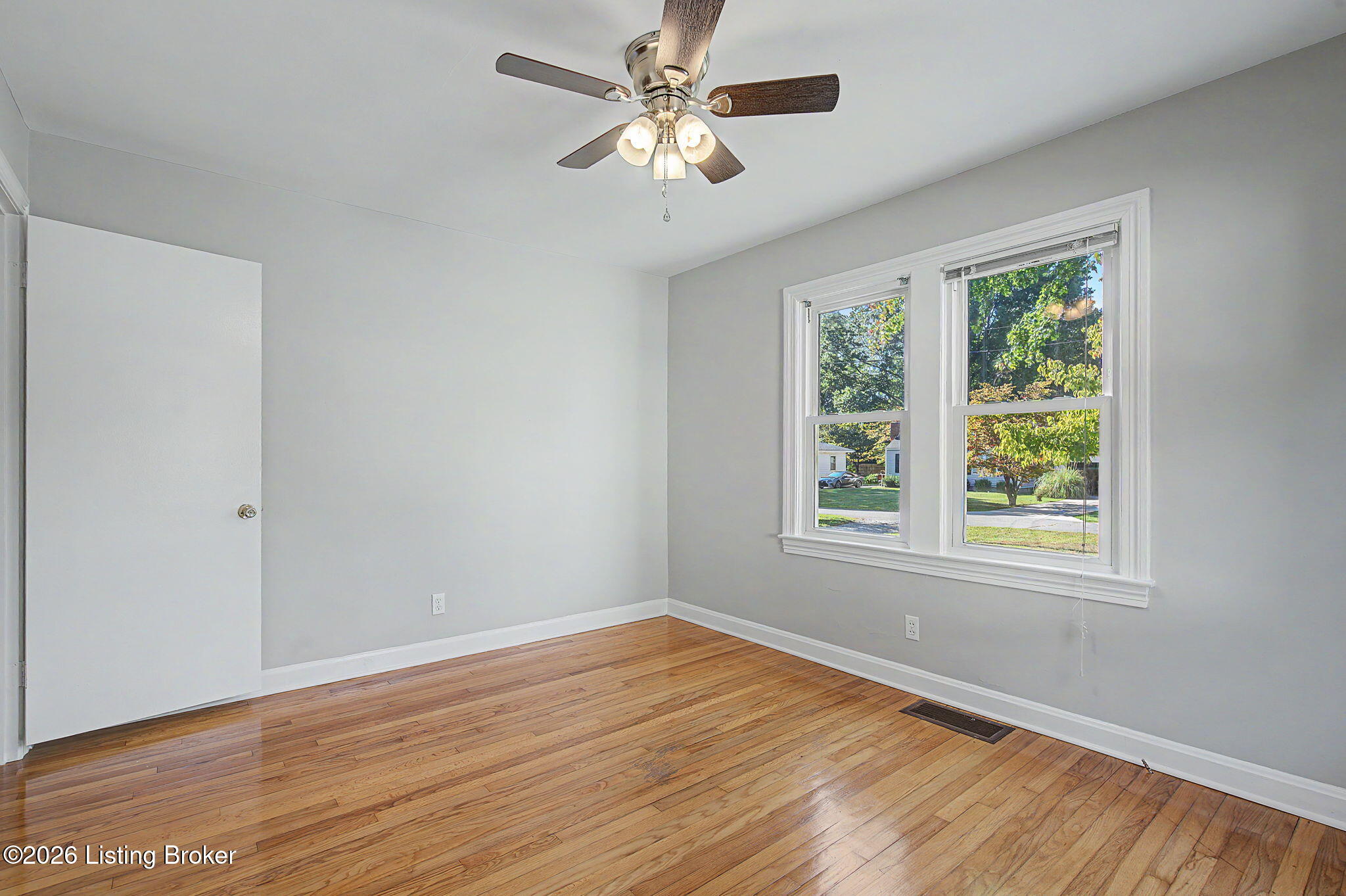 1823 Kingsford Dr Property Photo 20