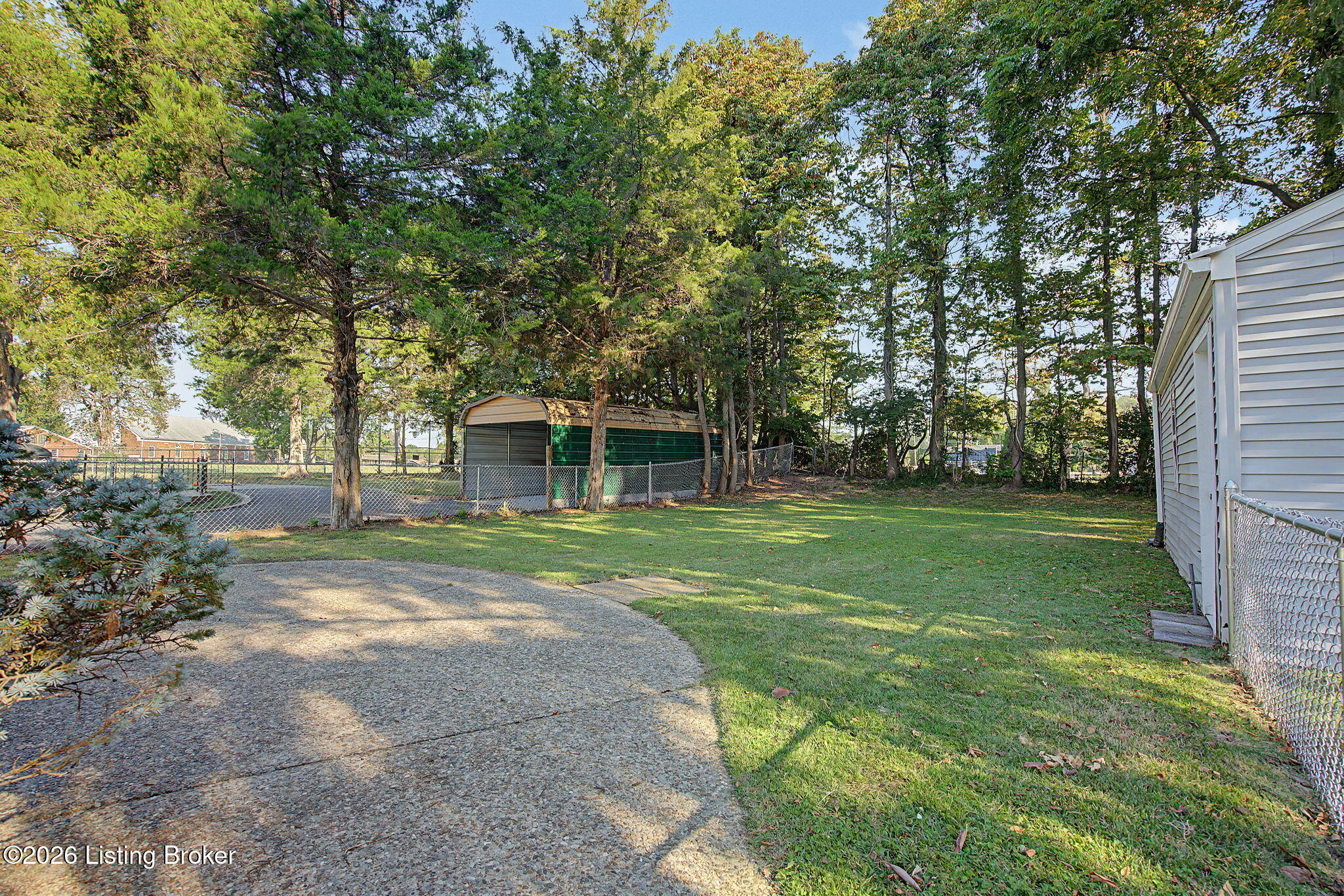1823 Kingsford Dr Property Photo 26