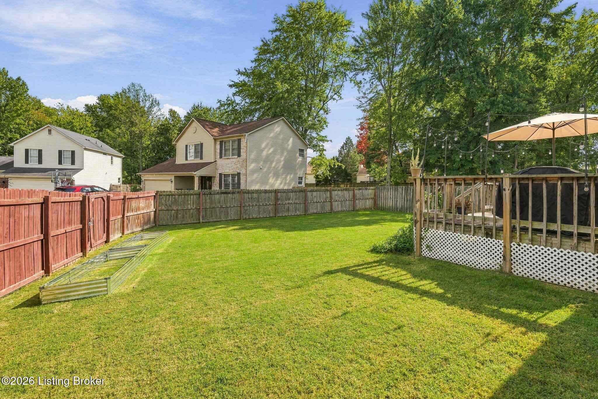 11101 Deer Haven Ct Property Photo 6