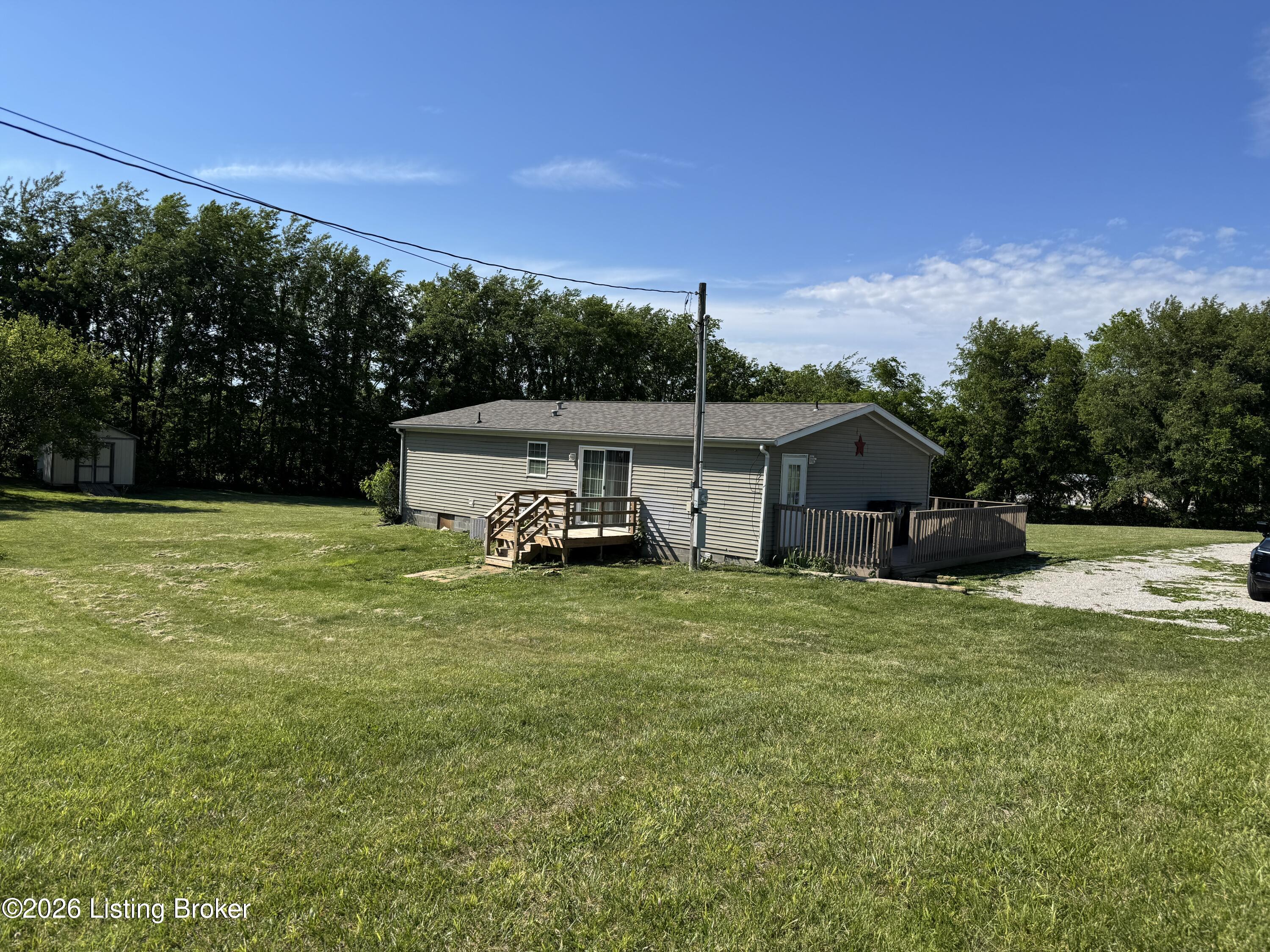 57 Green Acres Rd Property Photo 4
