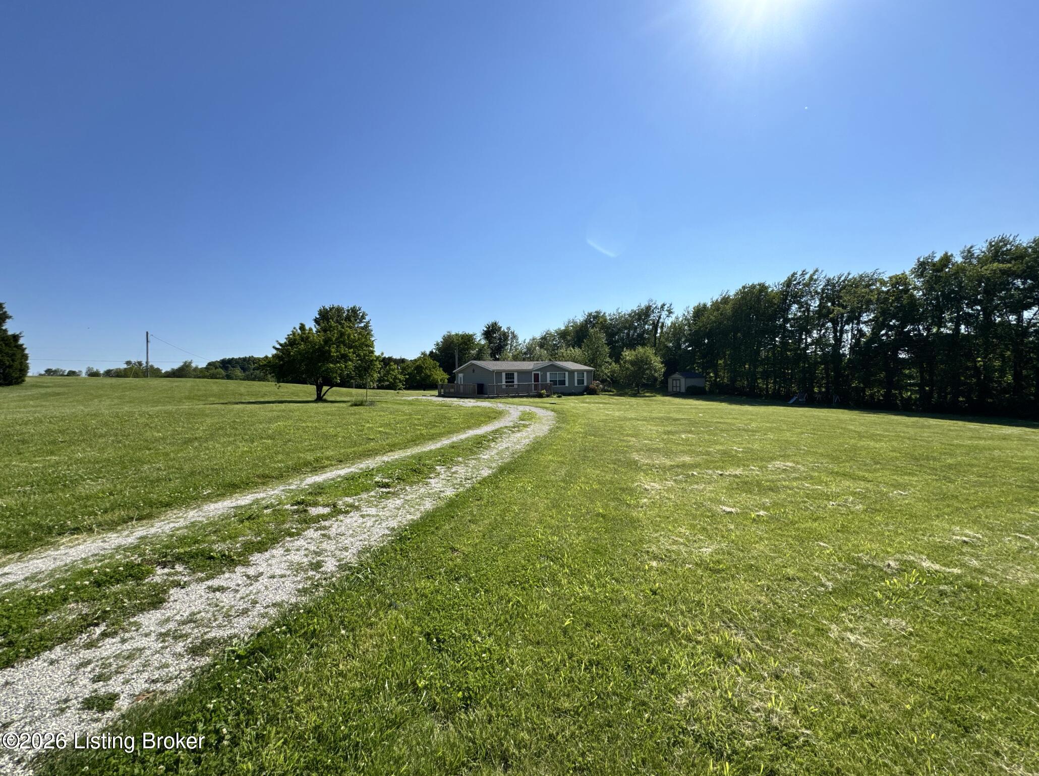 57 Green Acres Rd Property Photo 5