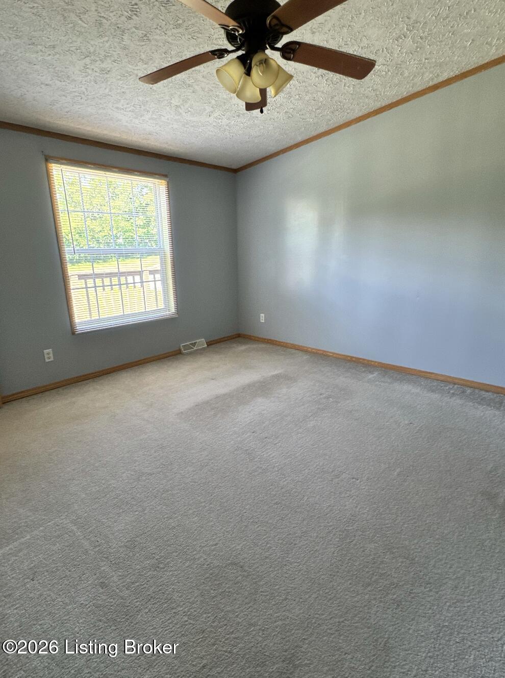 57 Green Acres Rd Property Photo 15