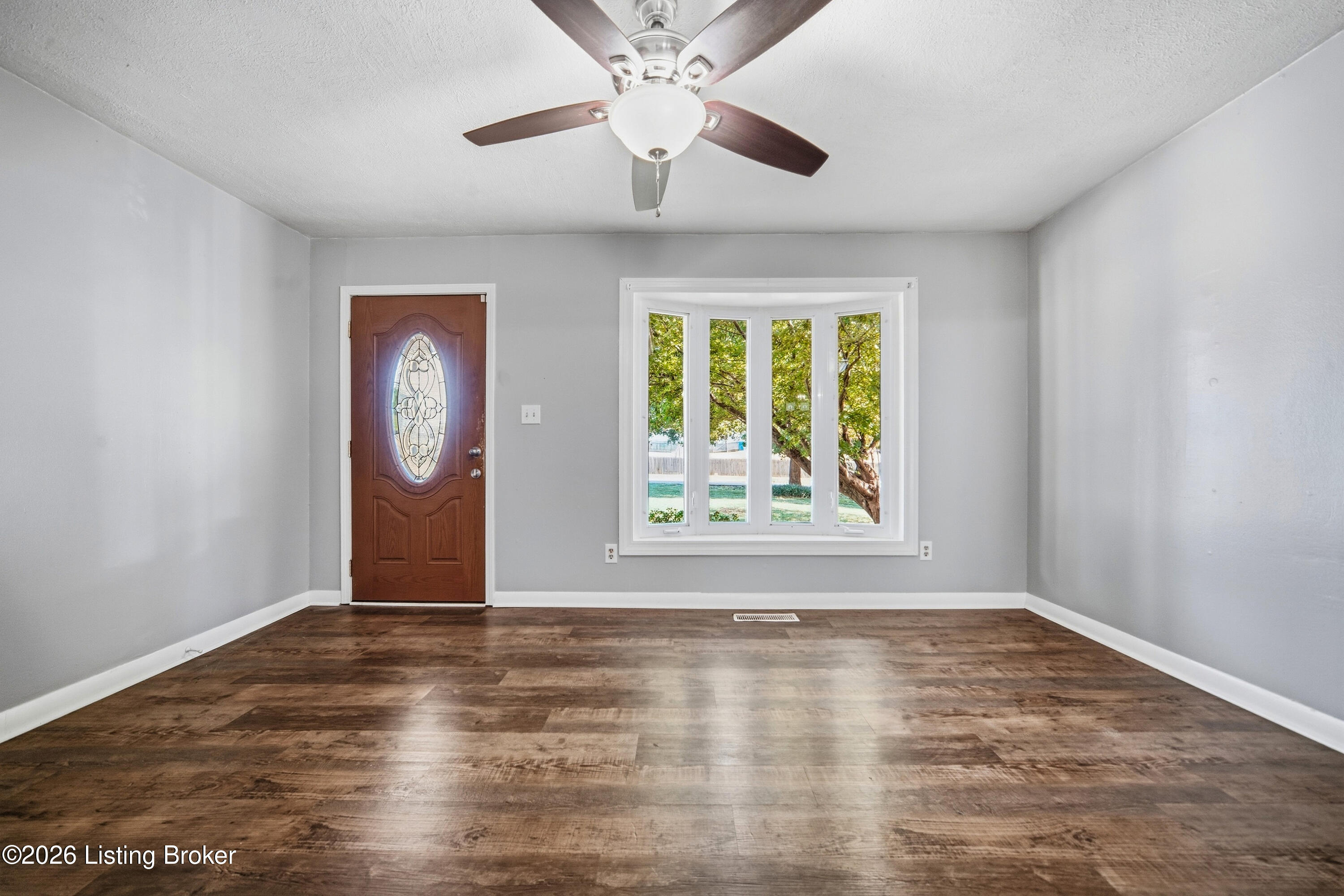 289 Ardmore Ln Property Photo 8
