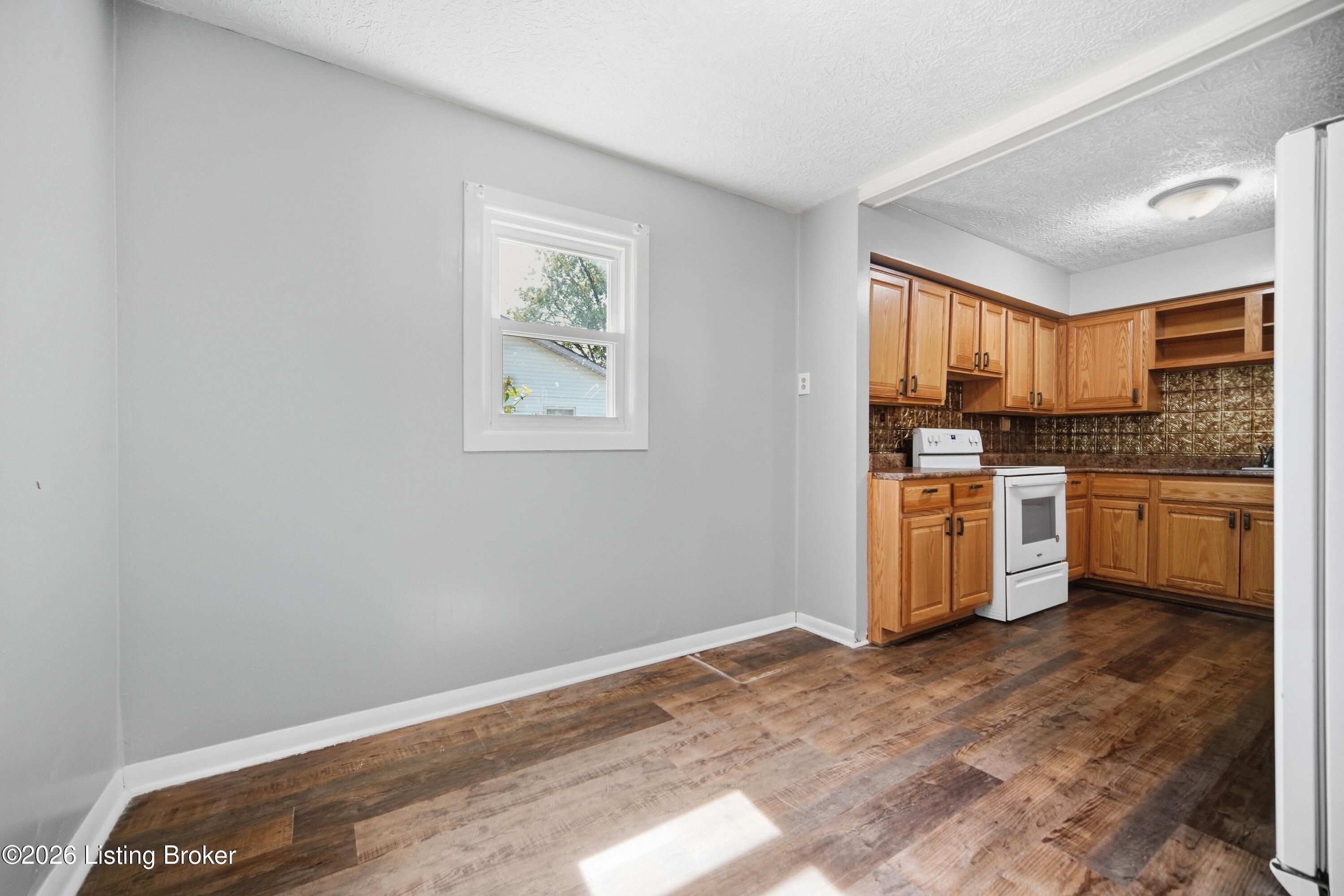 289 Ardmore Ln Property Photo 18