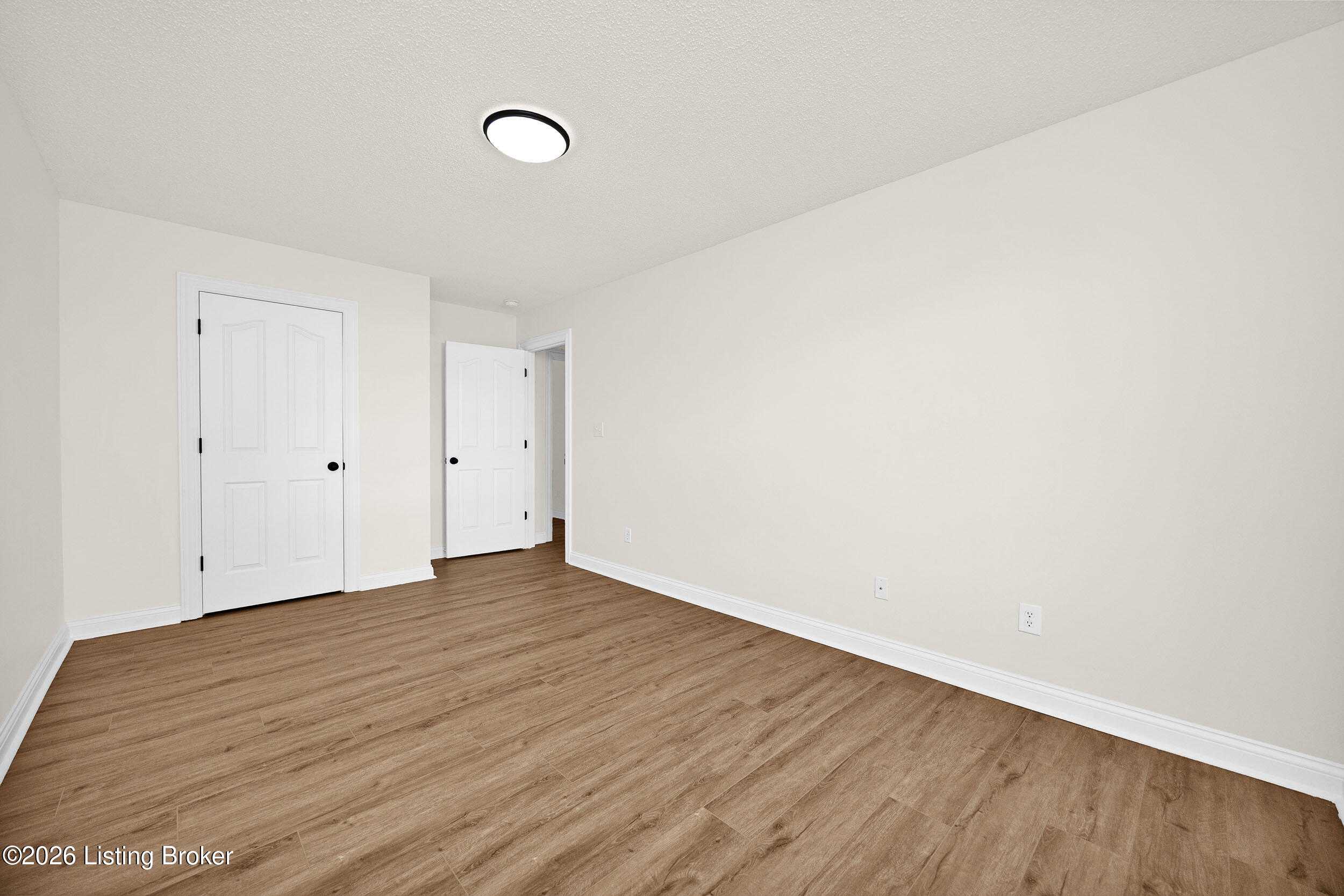 104 Glenview Dr Property Photo 14