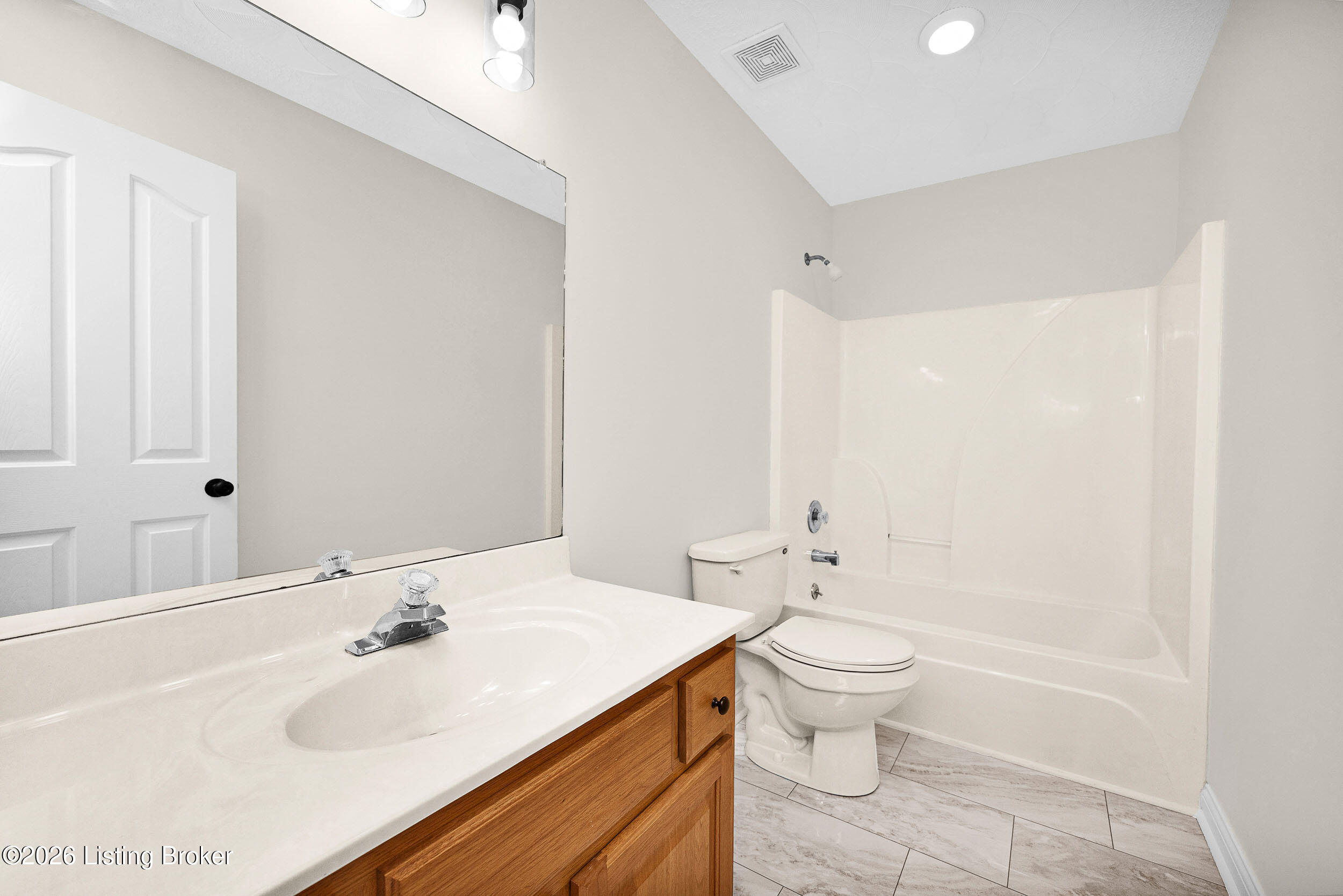 104 Glenview Dr Property Photo 18