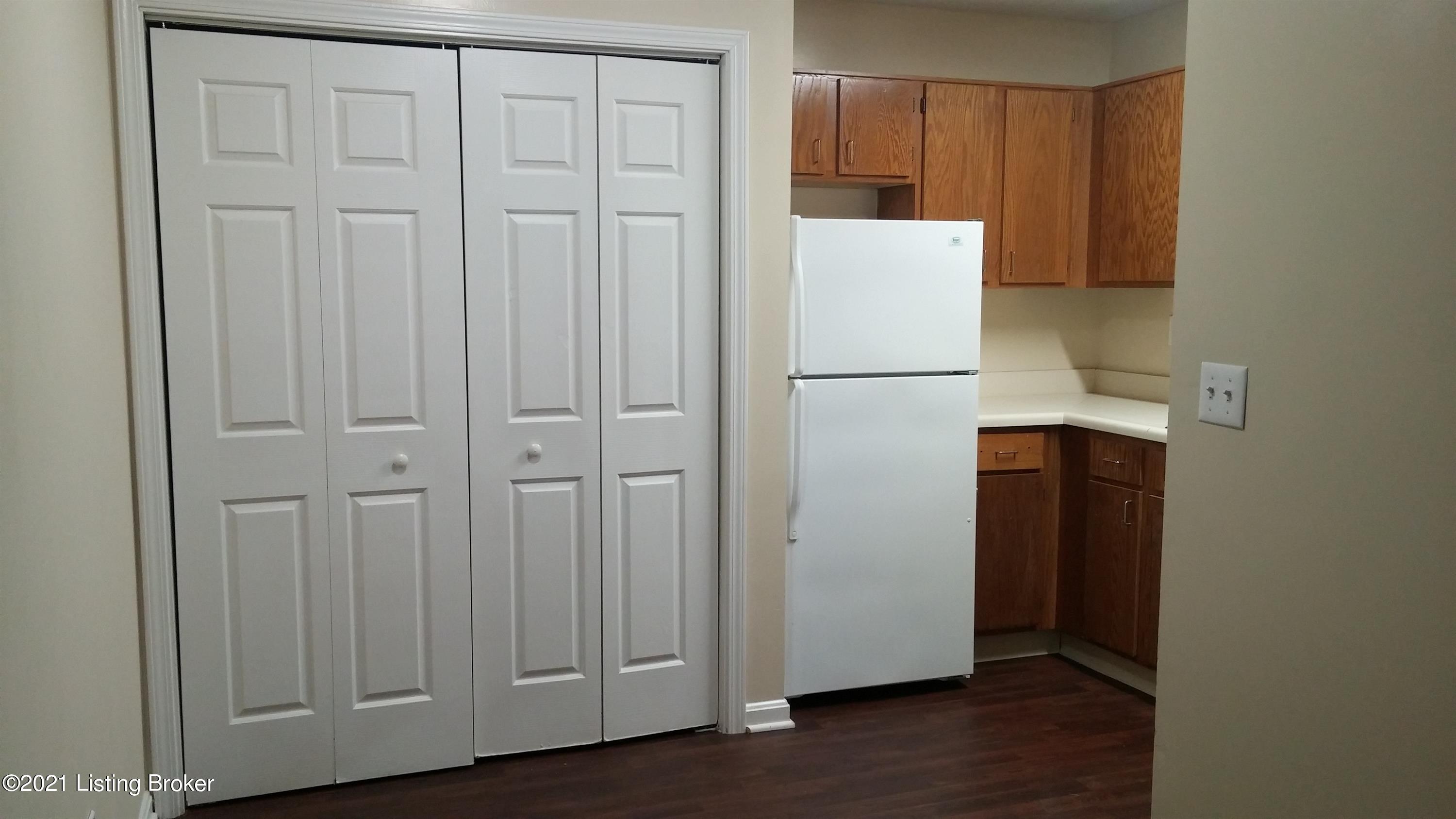 4105 Blue Lick Ct 2 Property Photo 2