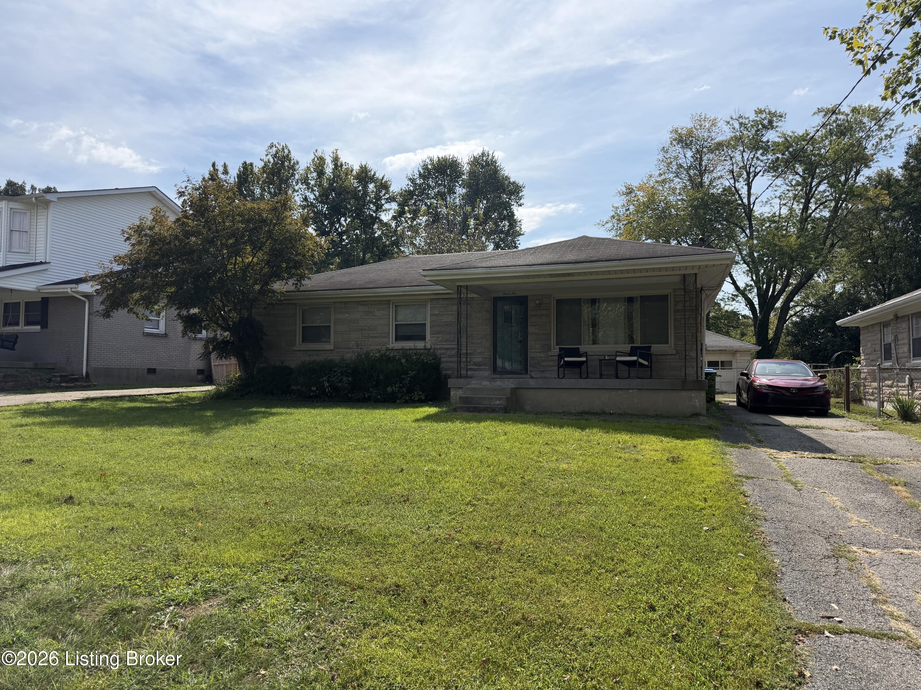 310 Chieftain Dr Property Photo 1