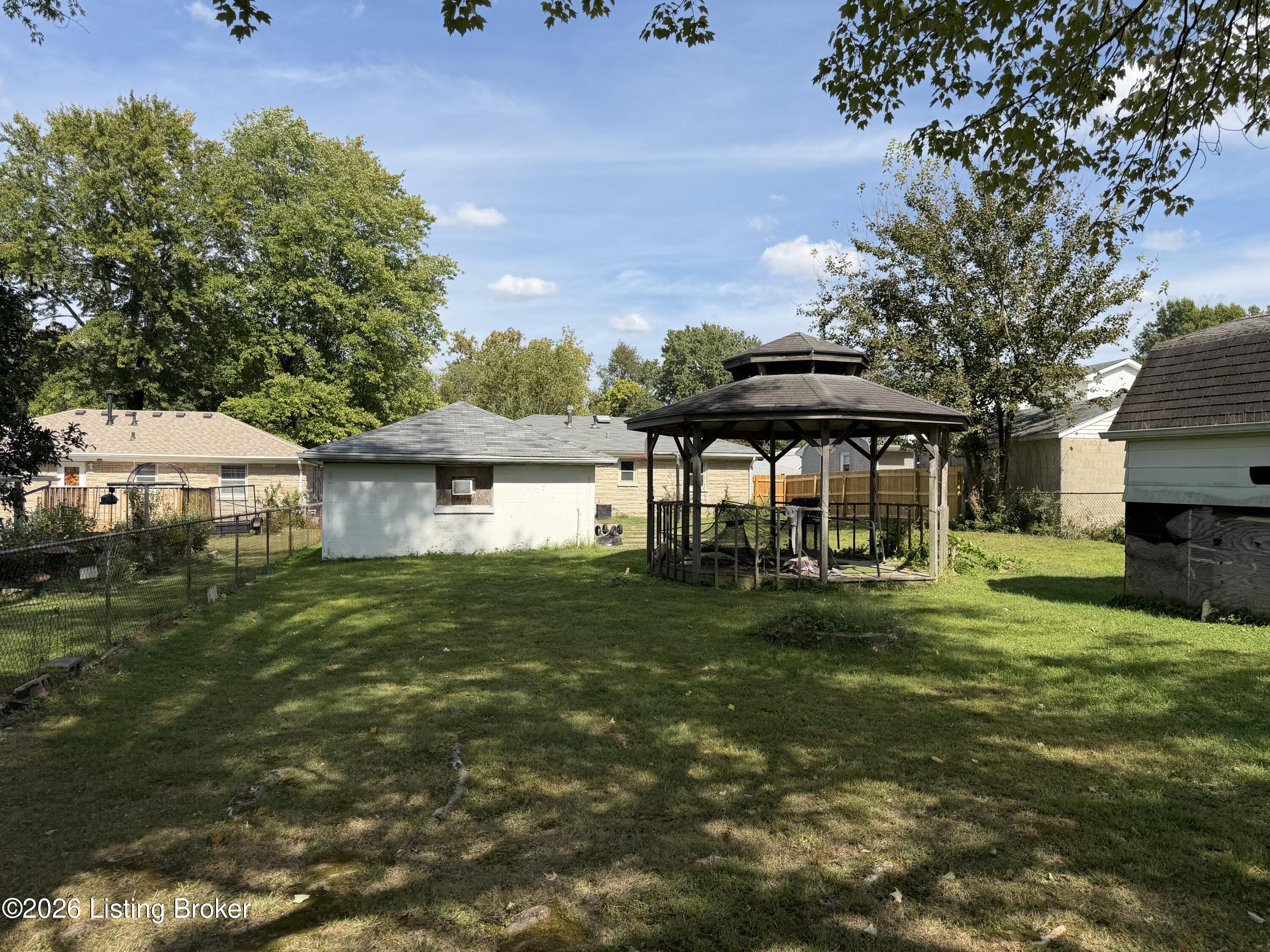 310 Chieftain Dr Property Photo 18