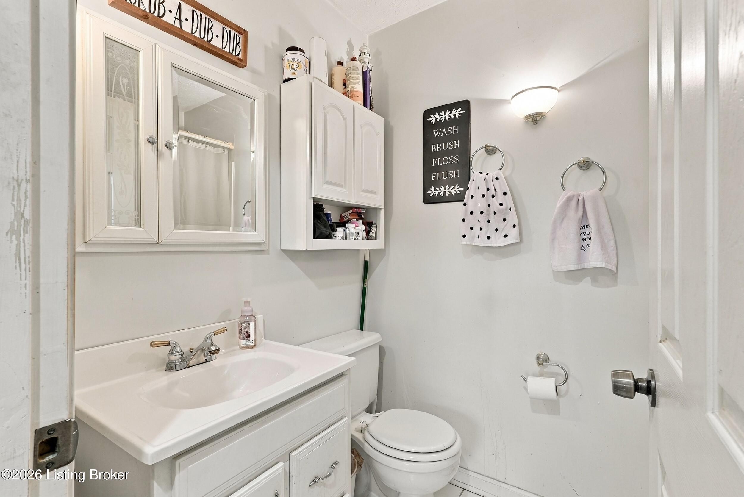 6115 Julie Kays Way Property Photo 18