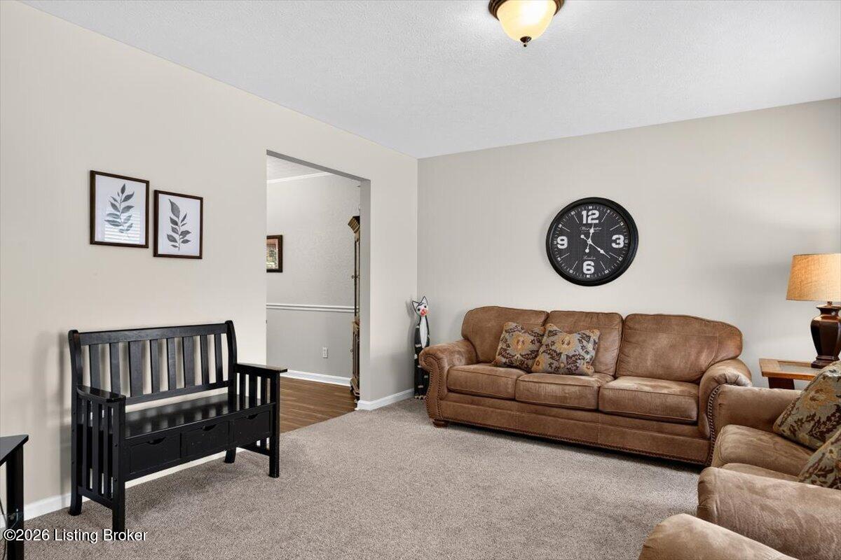 8907 Bobrader Ct Property Photo 5