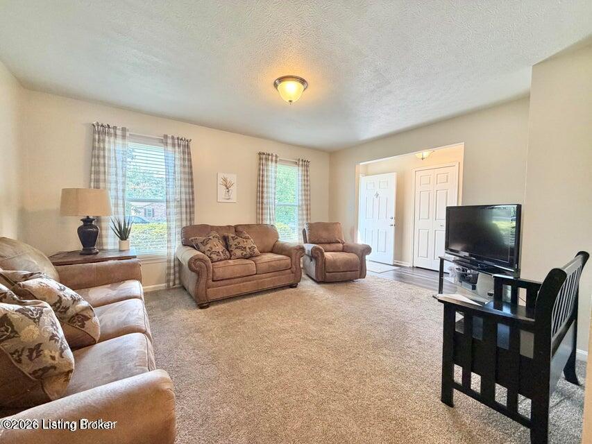 8907 Bobrader Ct Property Photo 7