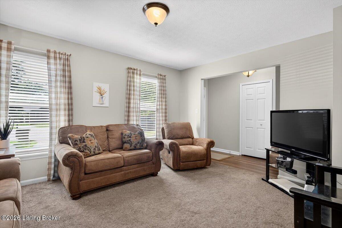 8907 Bobrader Ct Property Photo 7
