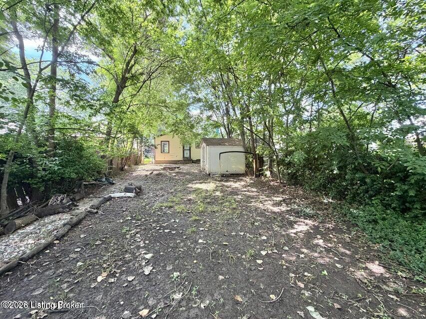 927 Beecher St Property Photo 13