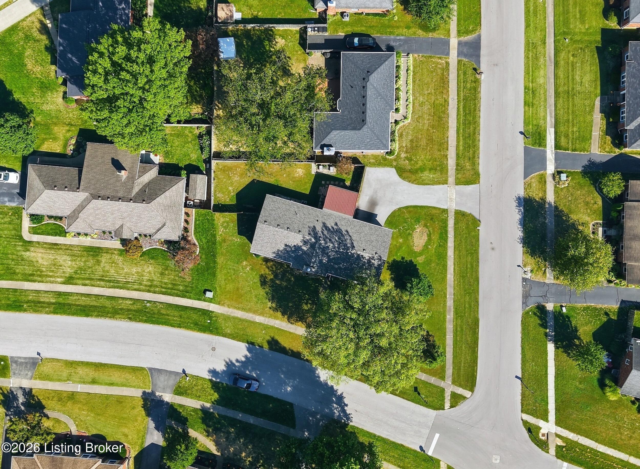 9115 Willowwood Way Property Photo 32