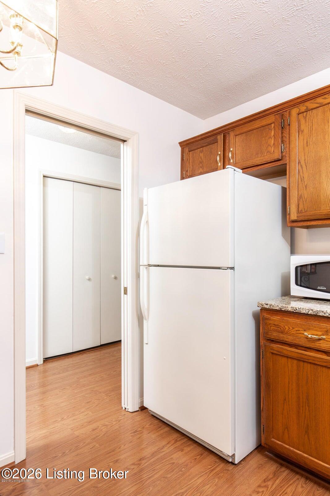 10206 Brownhurst Ct Property Photo 6