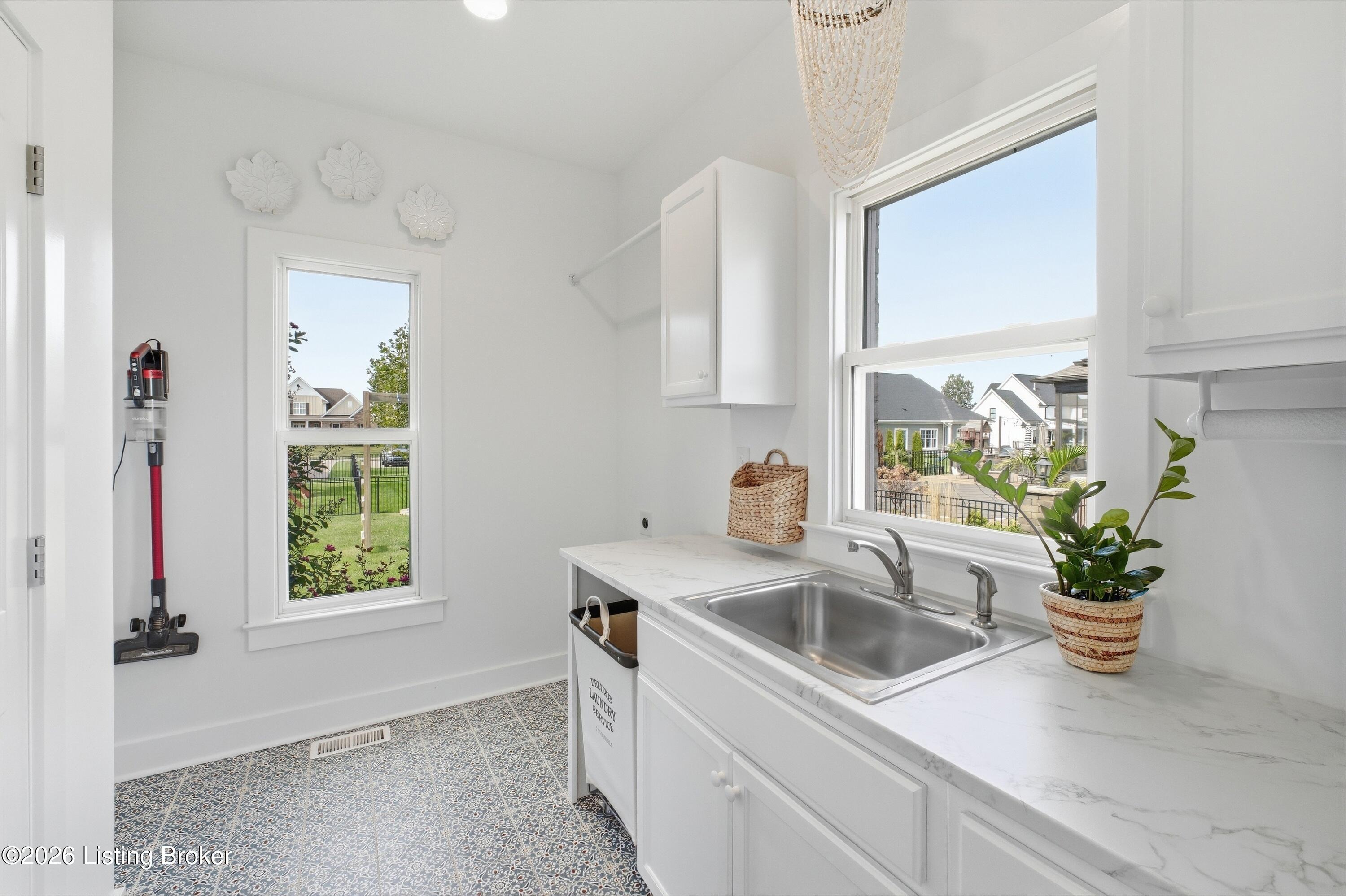 6370 Clore Ln Property Photo 25