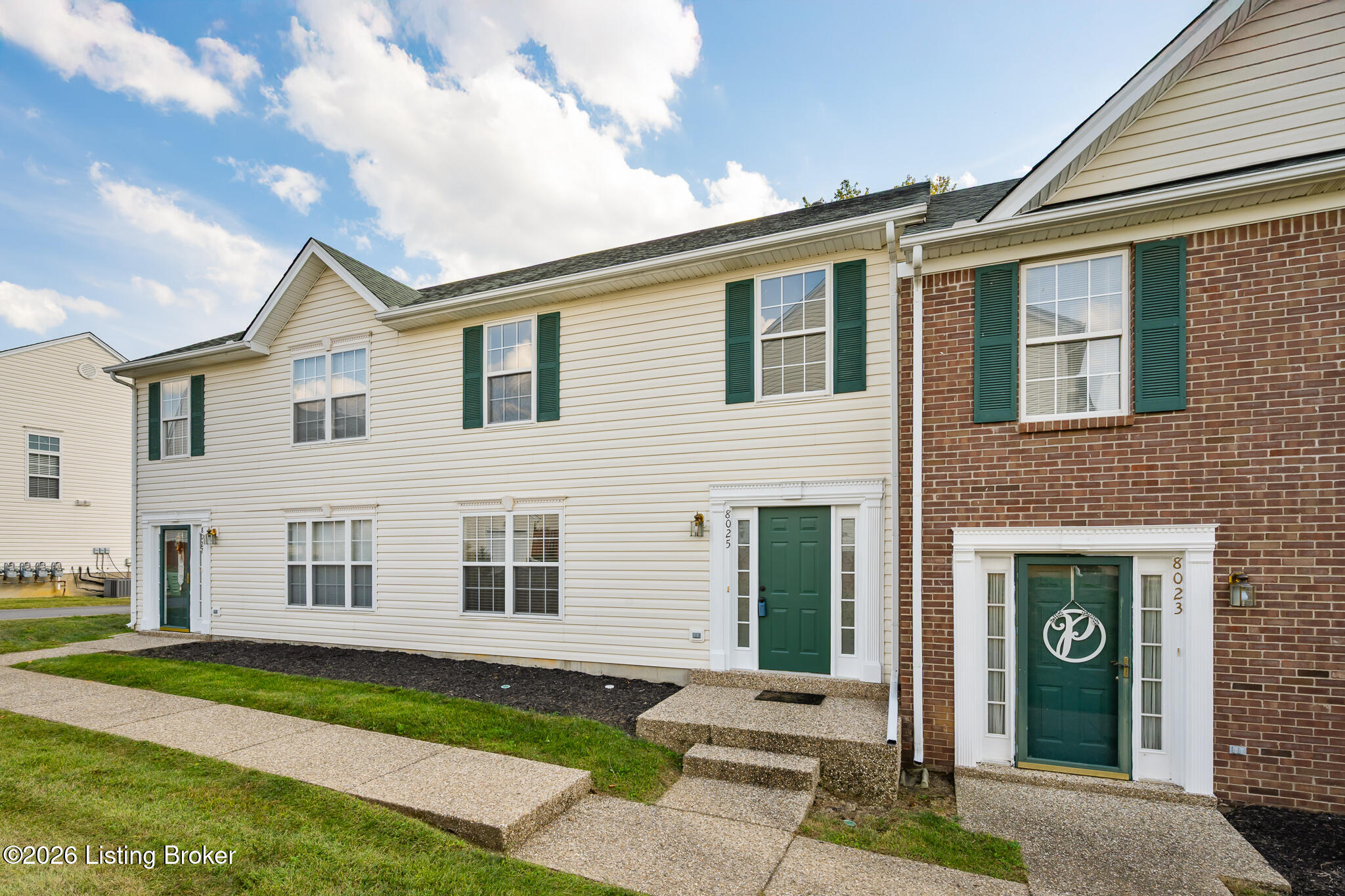8025 Aspen Green Ln Property Photo 1