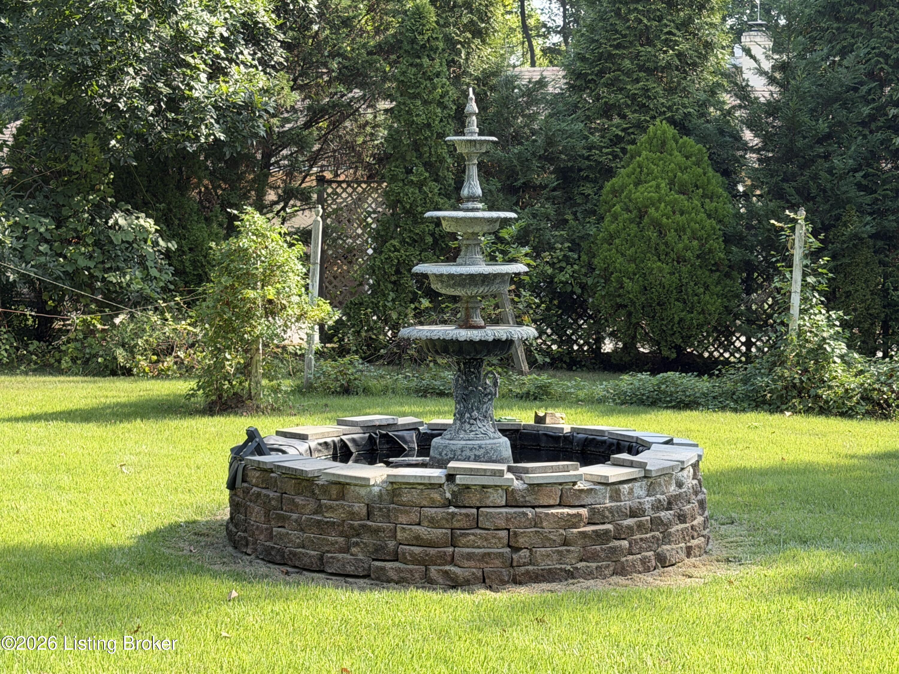 4103 Brownsboro Rd Property Photo 1
