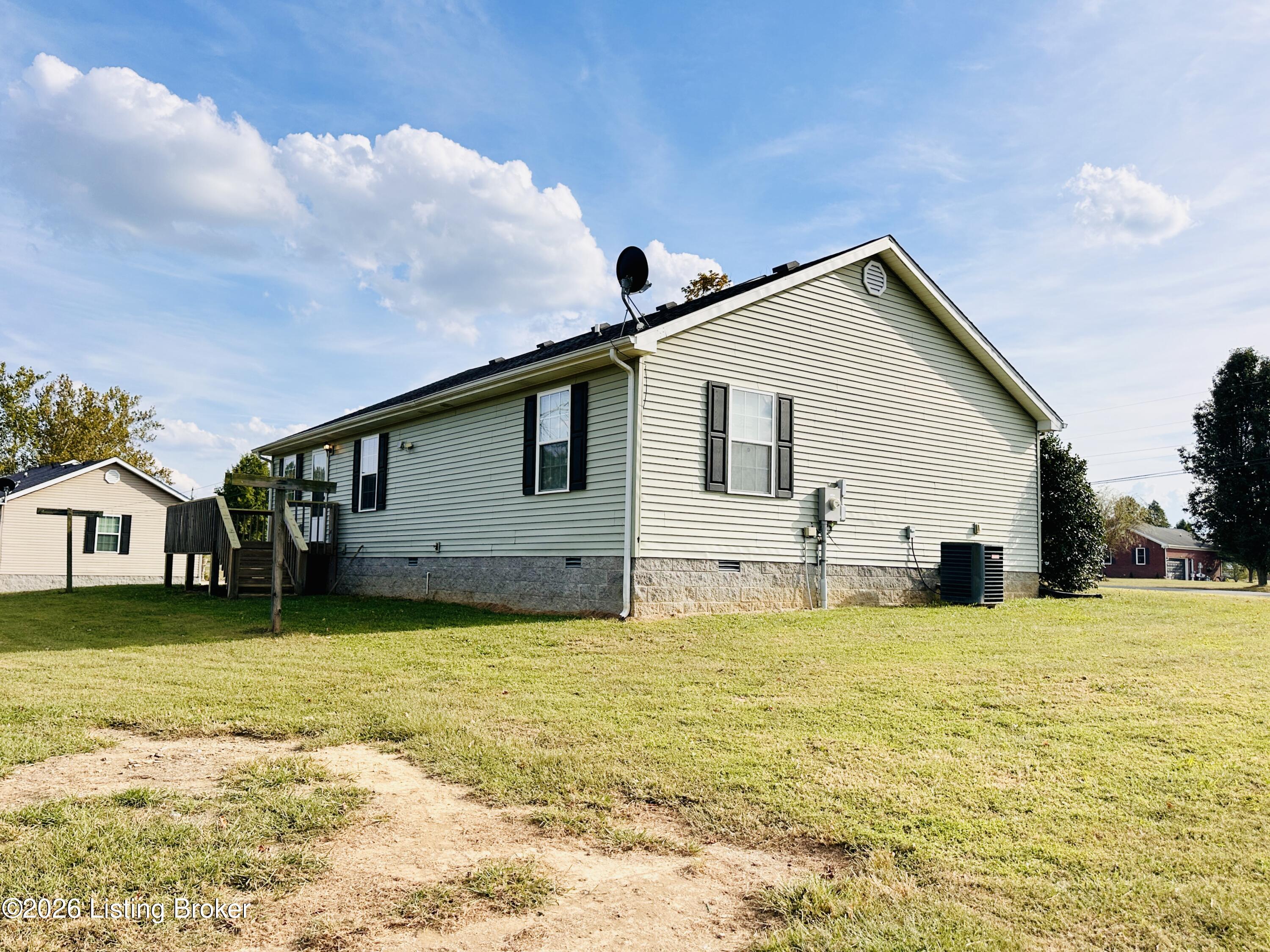 1284 Clifty Church Dr Property Photo 16