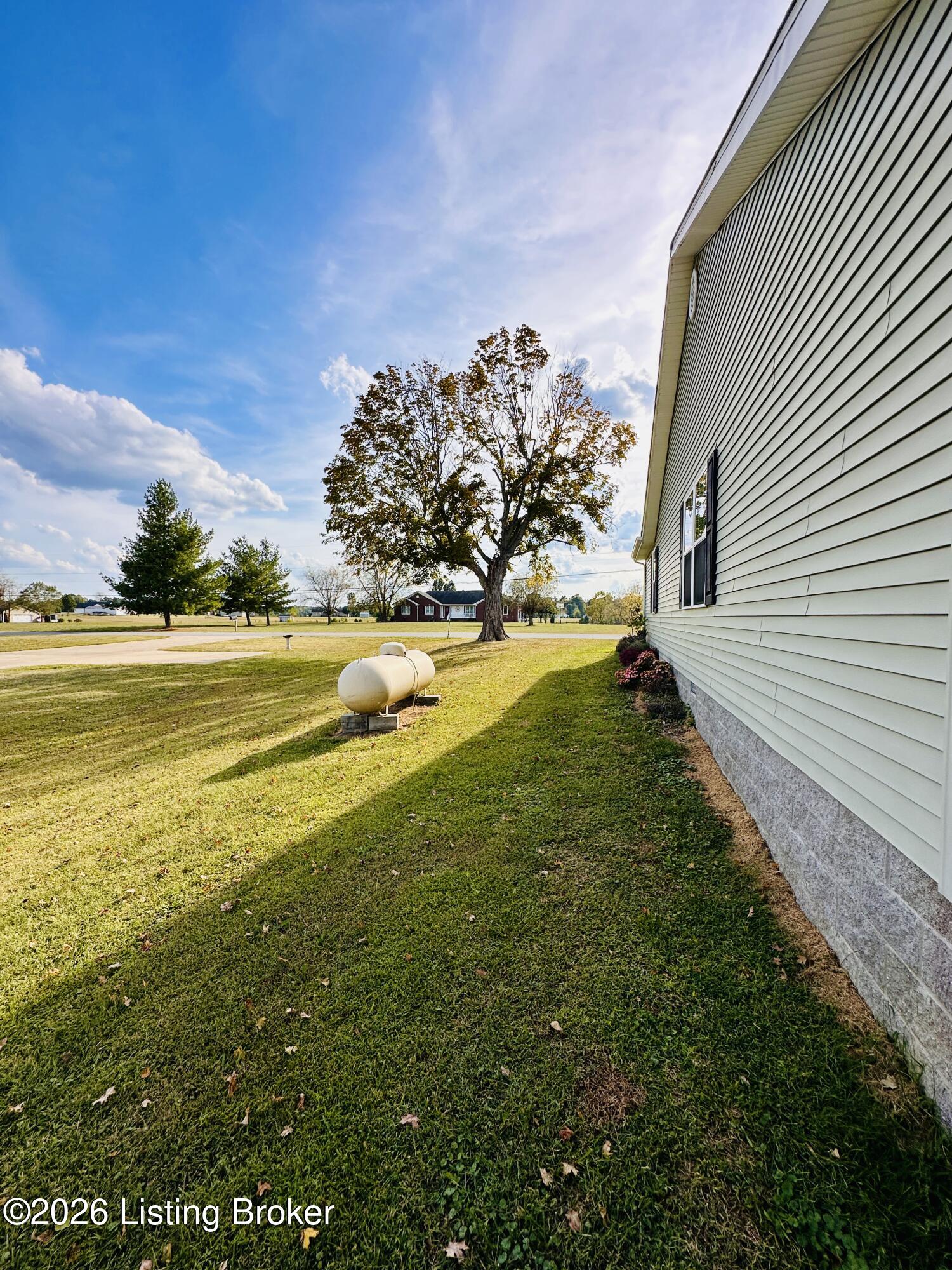 1284 Clifty Church Dr Property Photo 25