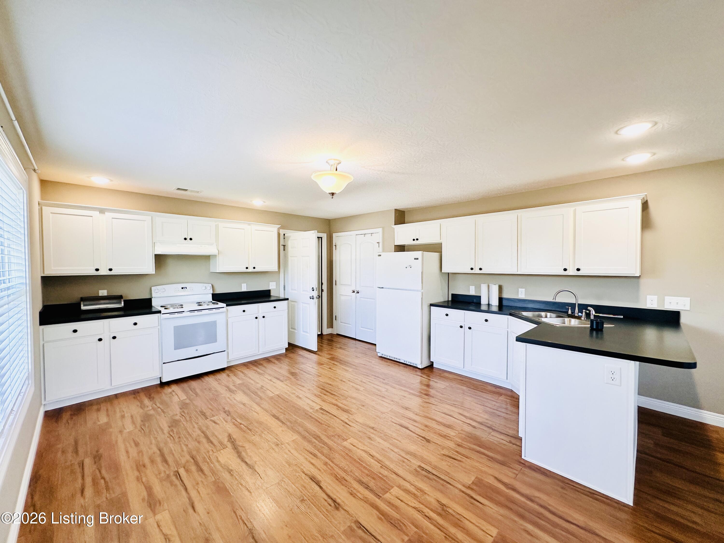 1284 Clifty Church Dr Property Photo 35