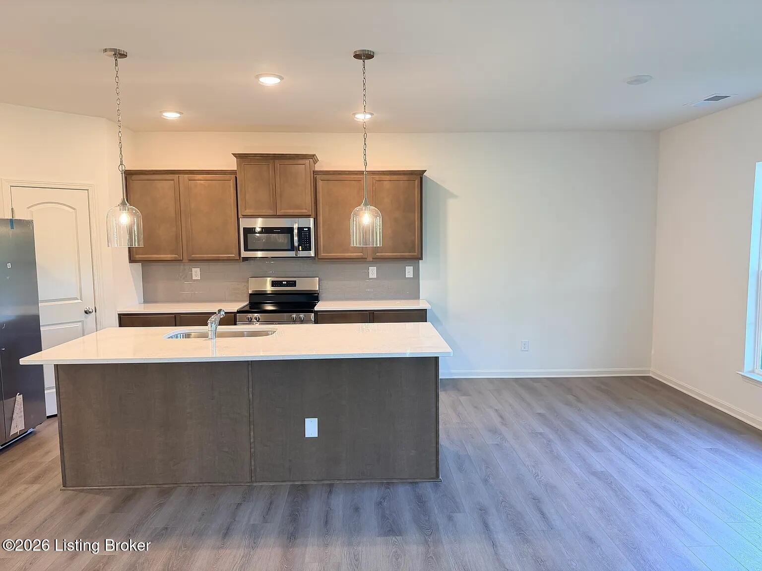 7919 Copper Drift Way Property Photo 4