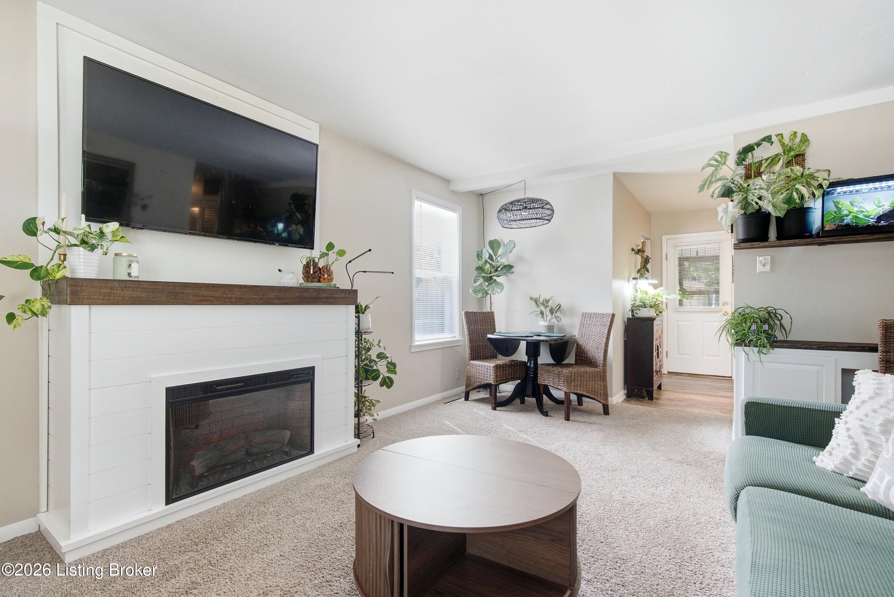 3118 Commander Dr Property Photo 8