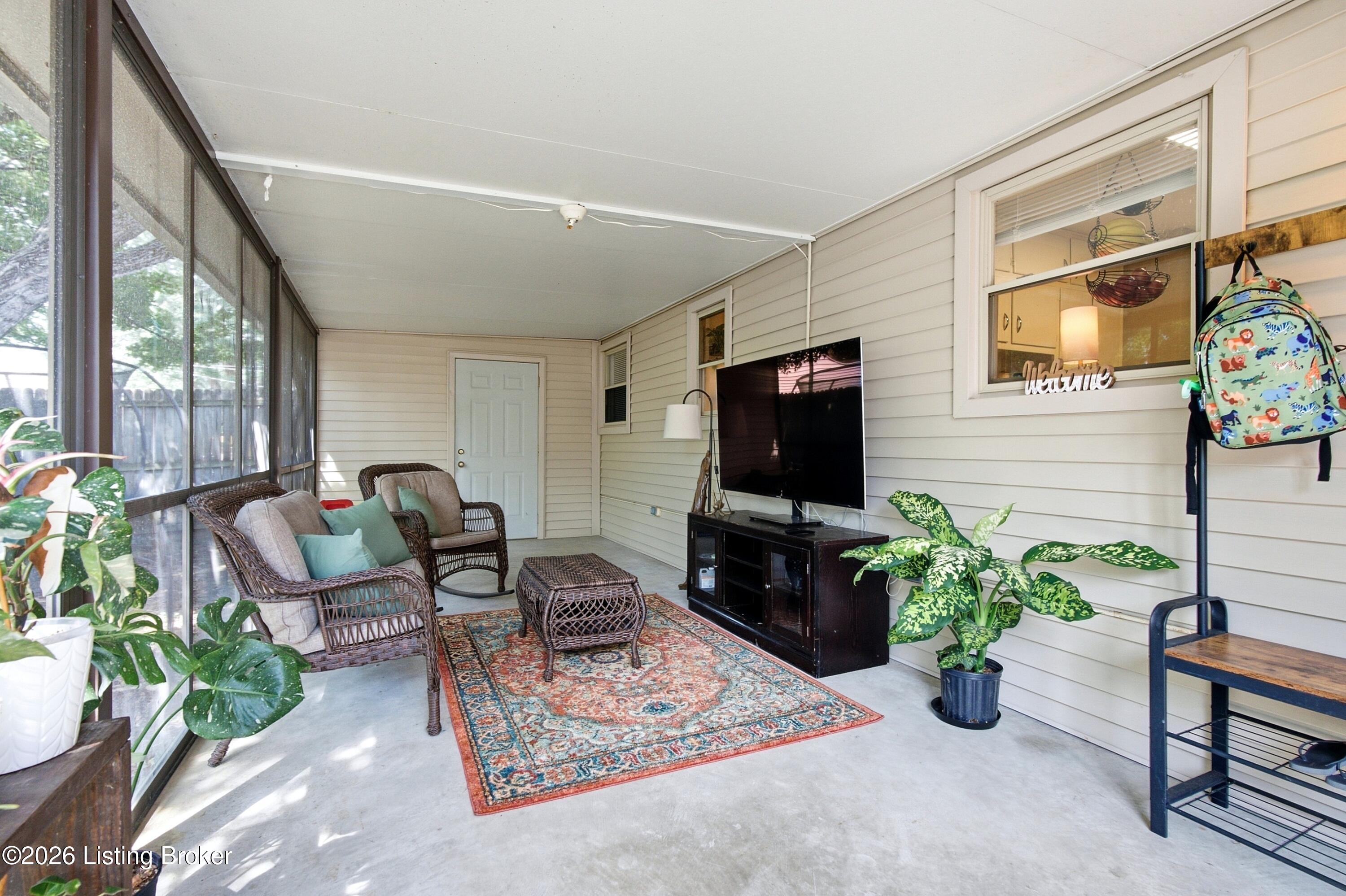 3118 Commander Dr Property Photo 30