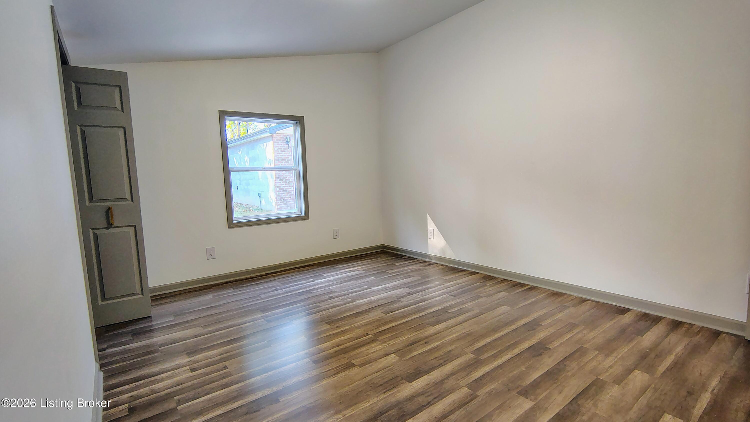 3020 Wurtele Ave Property Photo 17