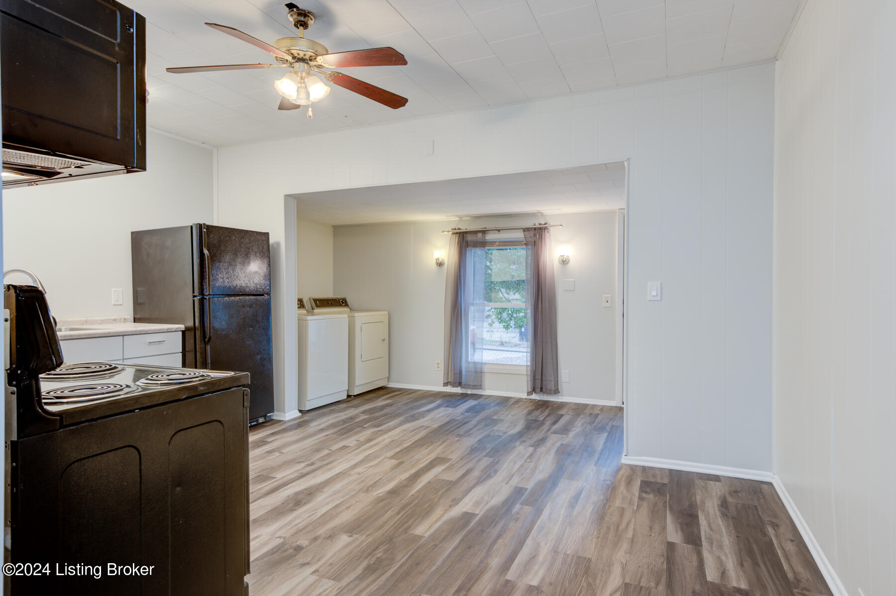2123 Bradley Ave Property Photo 11