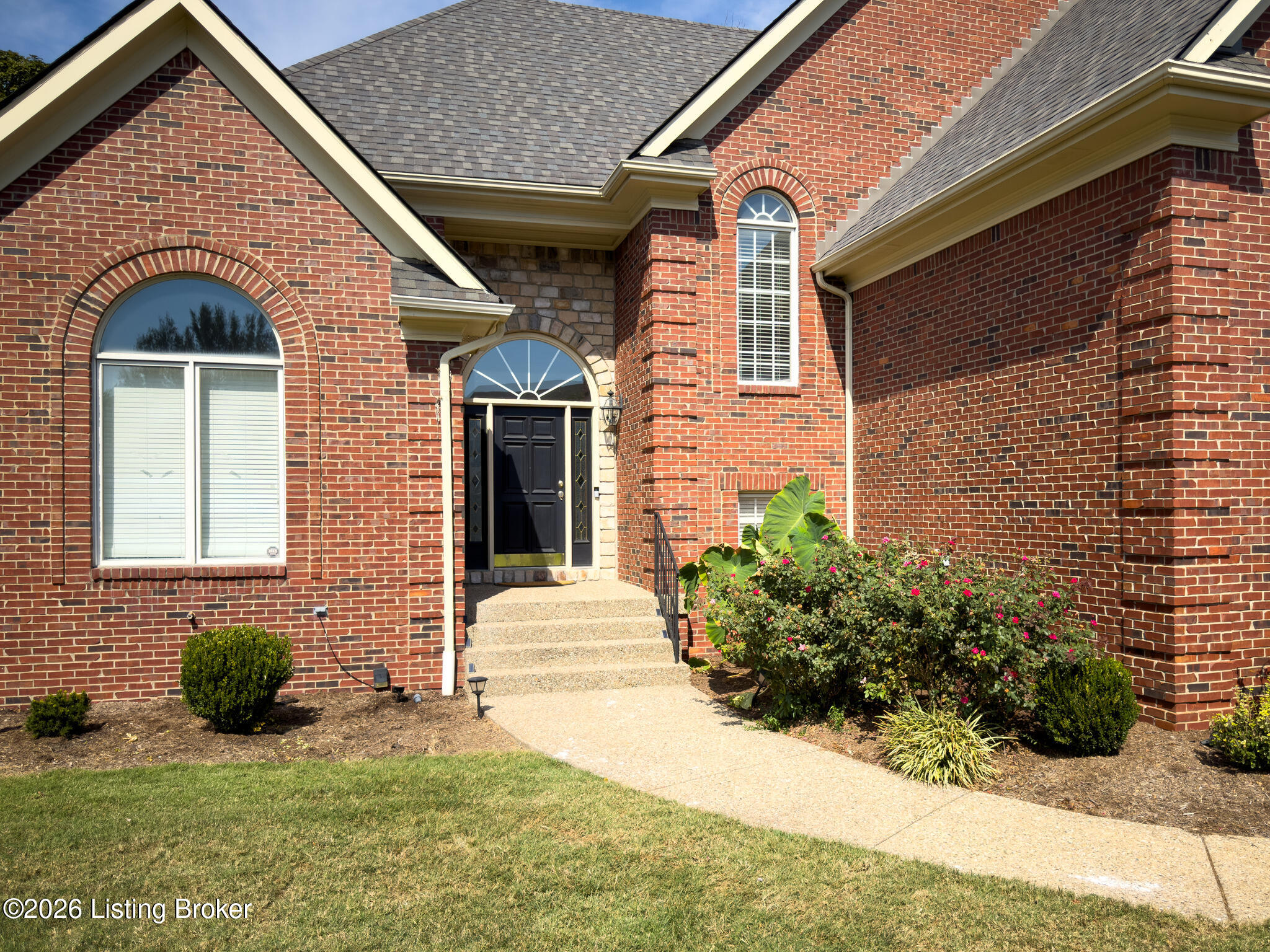 7401 Wolfpen Woods Ct Property Photo 3