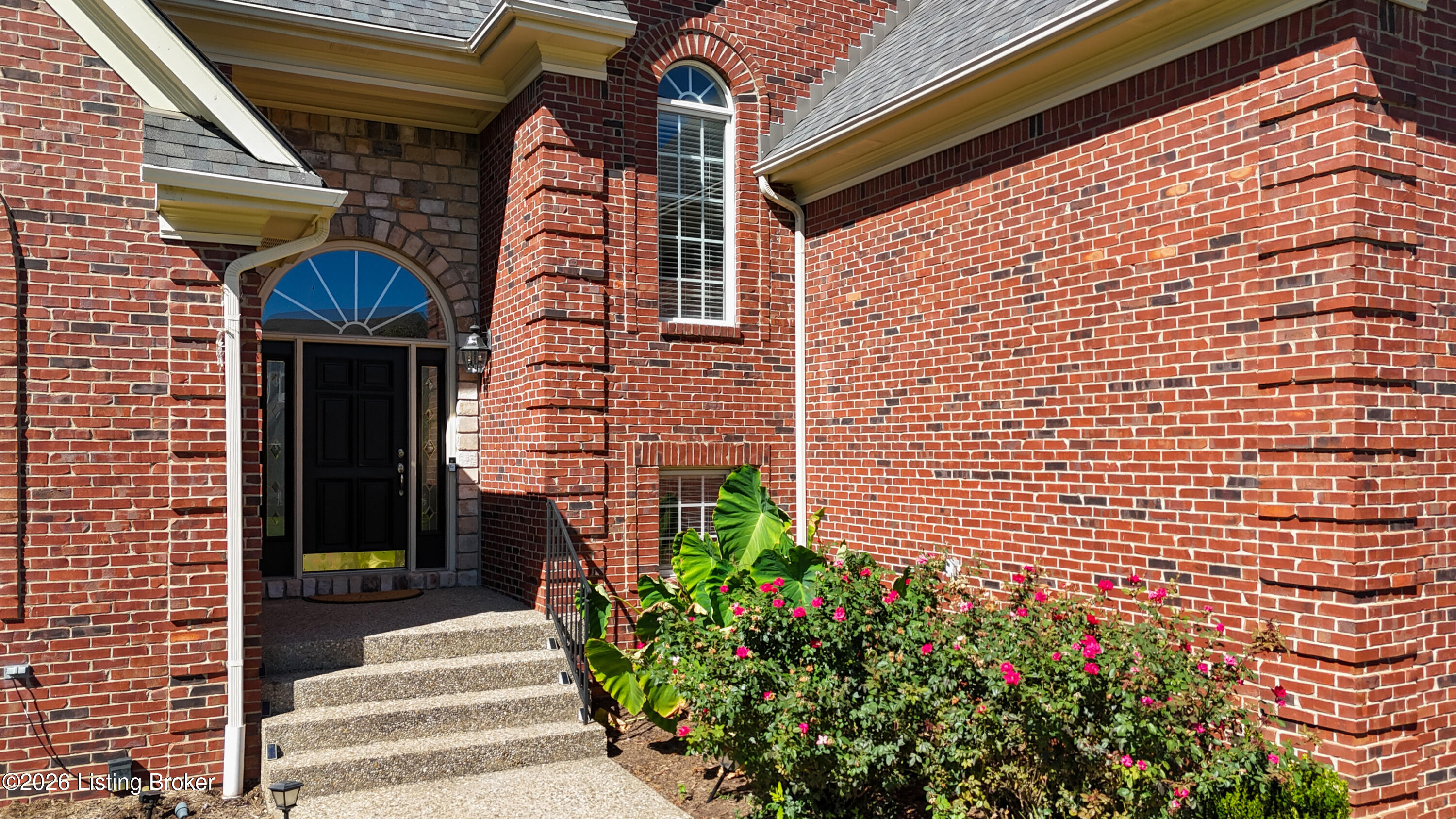 7401 Wolfpen Woods Ct Property Photo 4