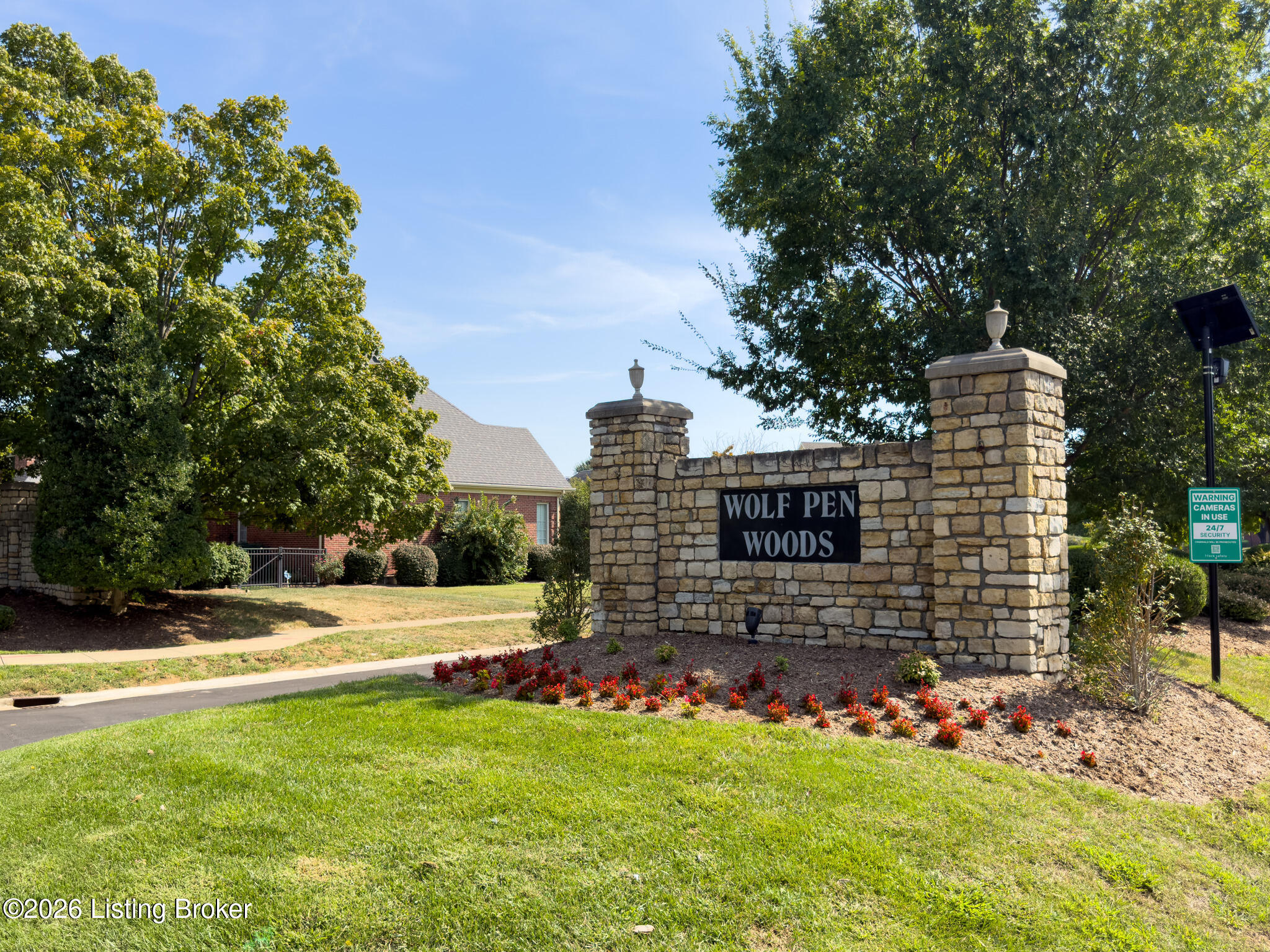 7401 Wolfpen Woods Ct Property Photo 7