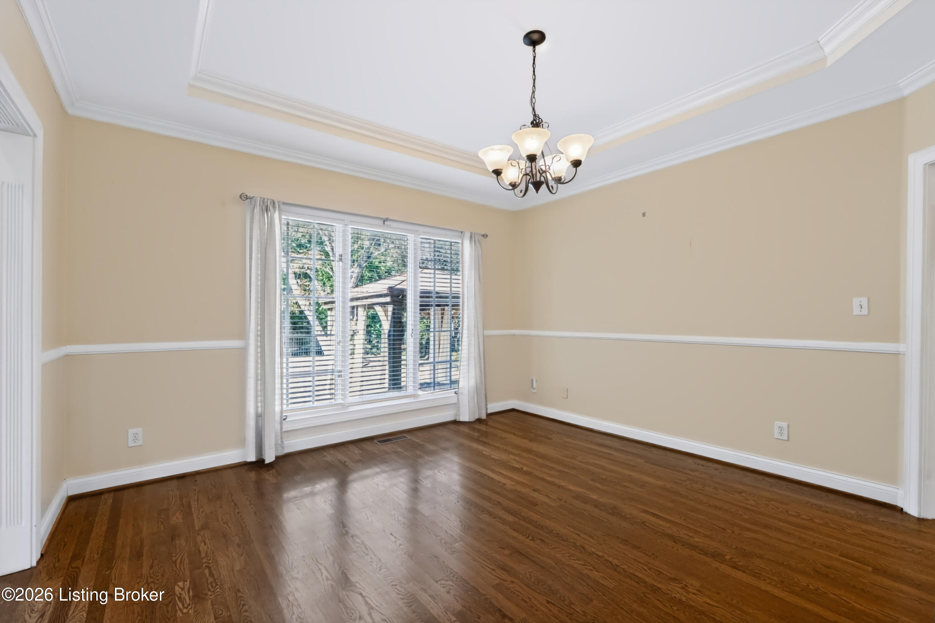 7401 Wolfpen Woods Ct Property Photo 12