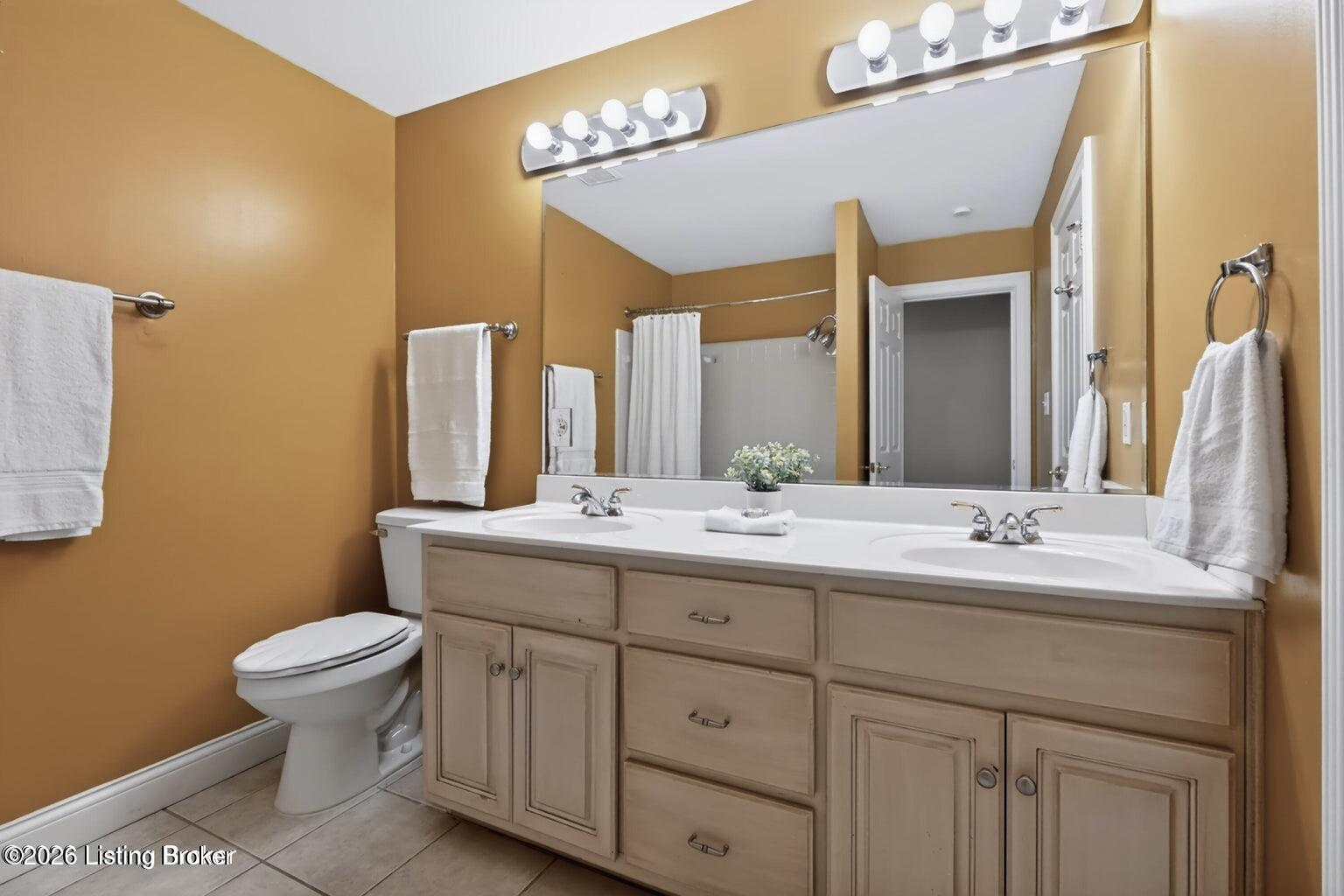7401 Wolfpen Woods Ct Property Photo 38