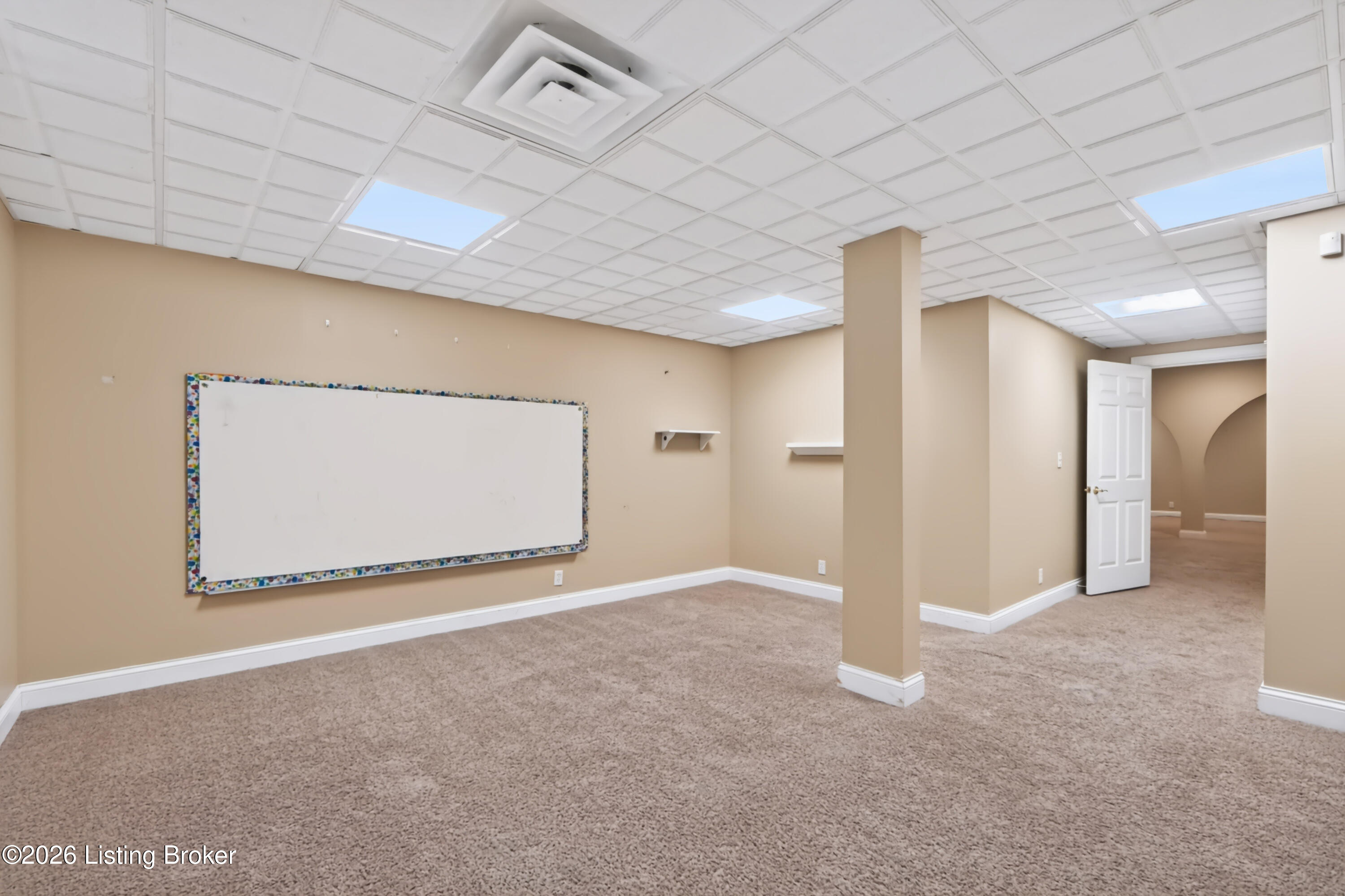 7401 Wolfpen Woods Ct Property Photo 52