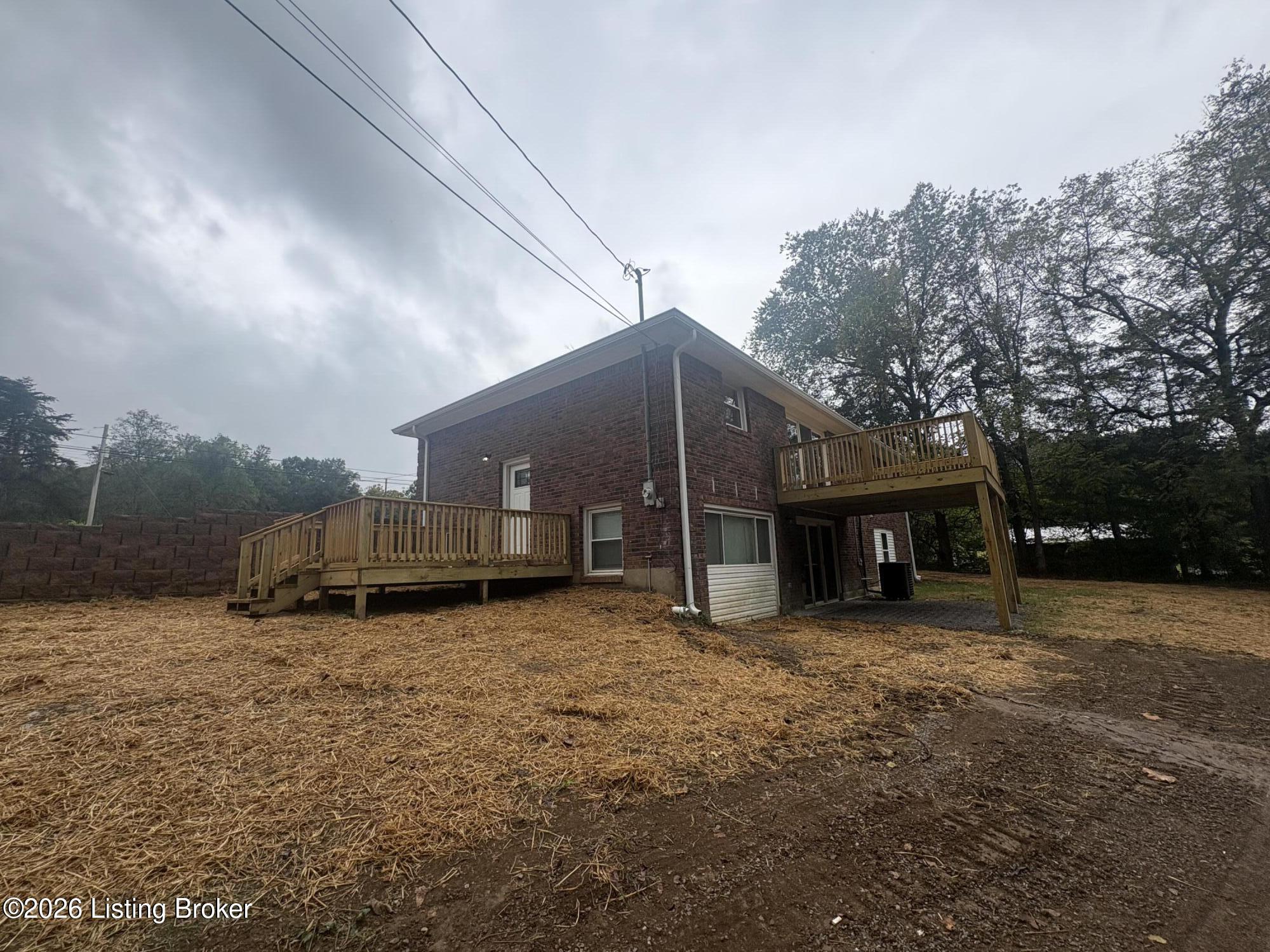 612 Deatsville Rd Property Photo 31