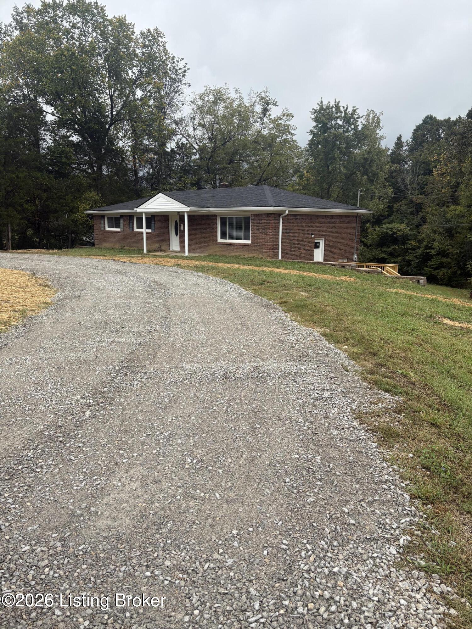 612 Deatsville Rd Property Photo 34