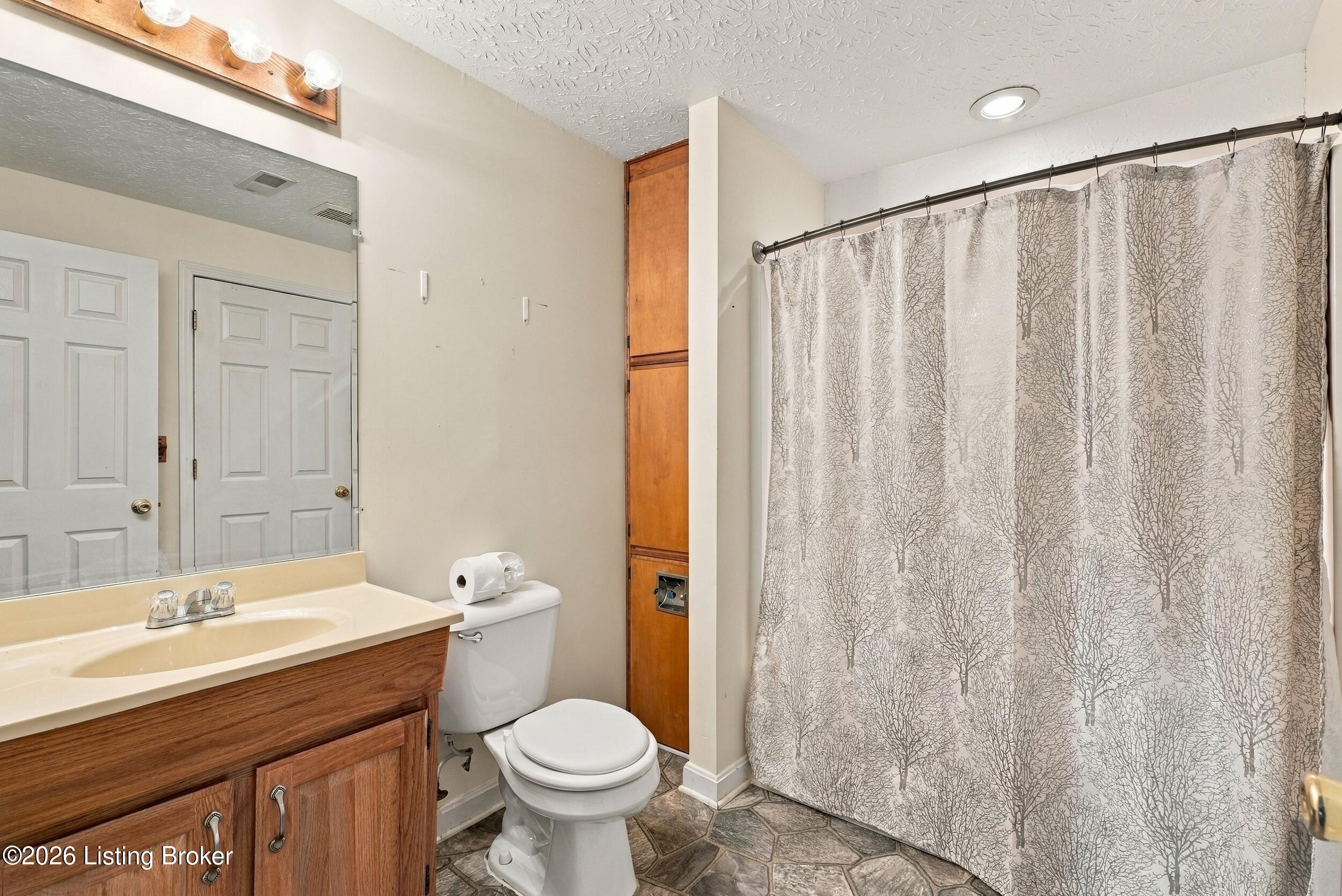 165 Day Rd Property Photo 36