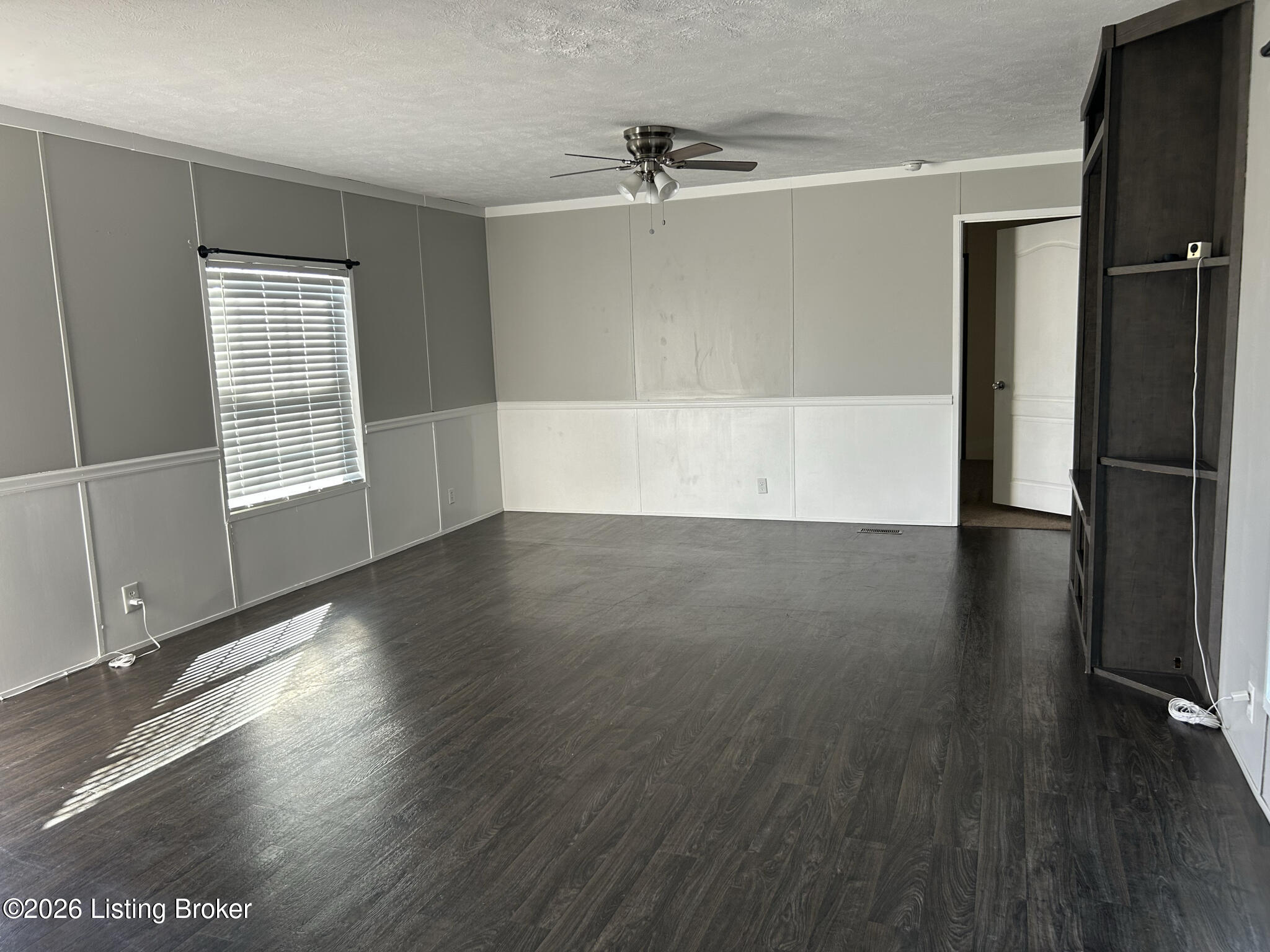 519 High Ridge Dr Property Photo 3