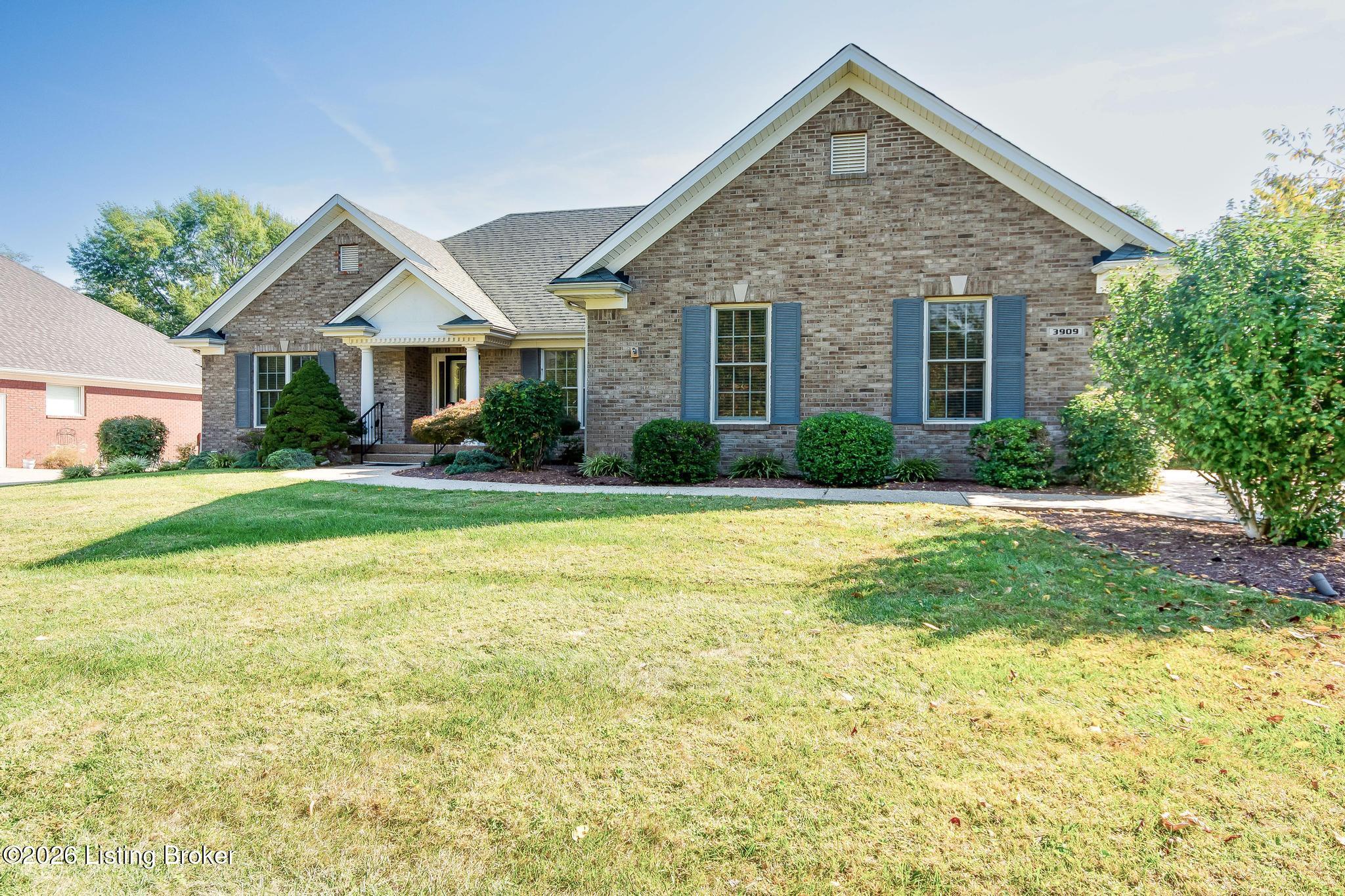 3909 Mulberry Row Way Property Photo 3