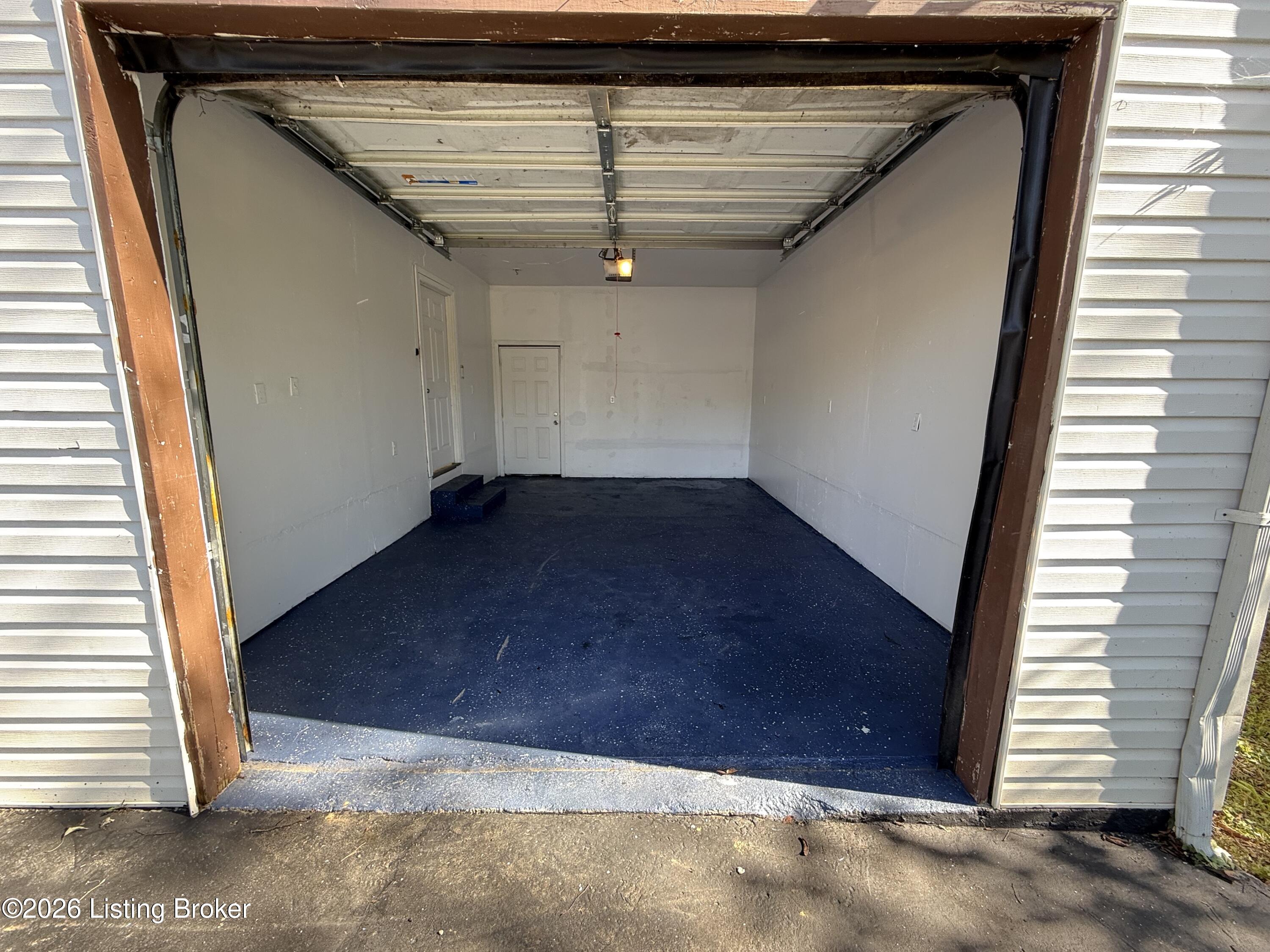 6652 Ashbrooke Dr Property Photo 6
