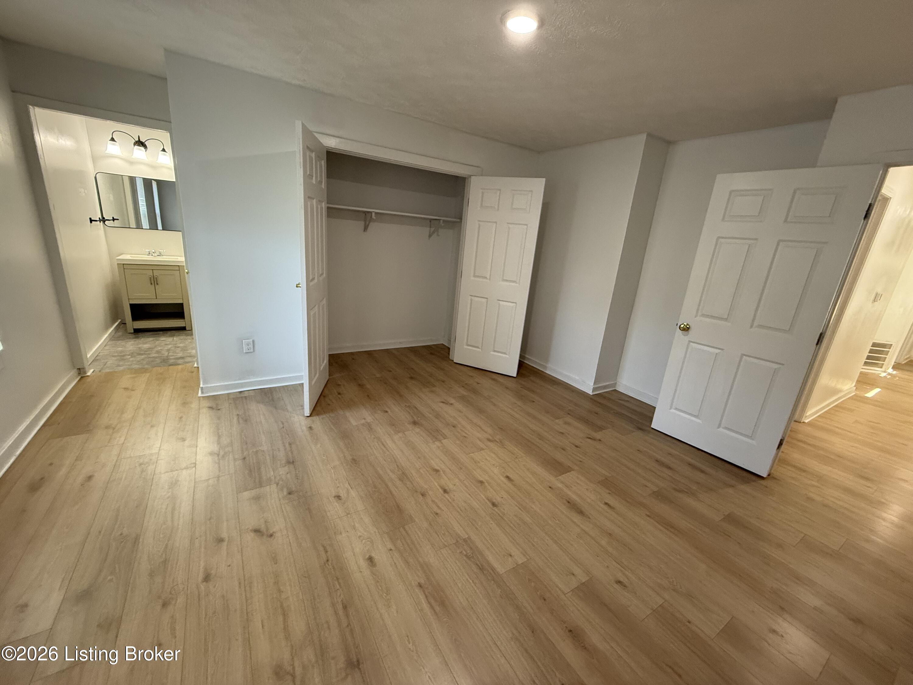 6652 Ashbrooke Dr Property Photo 13