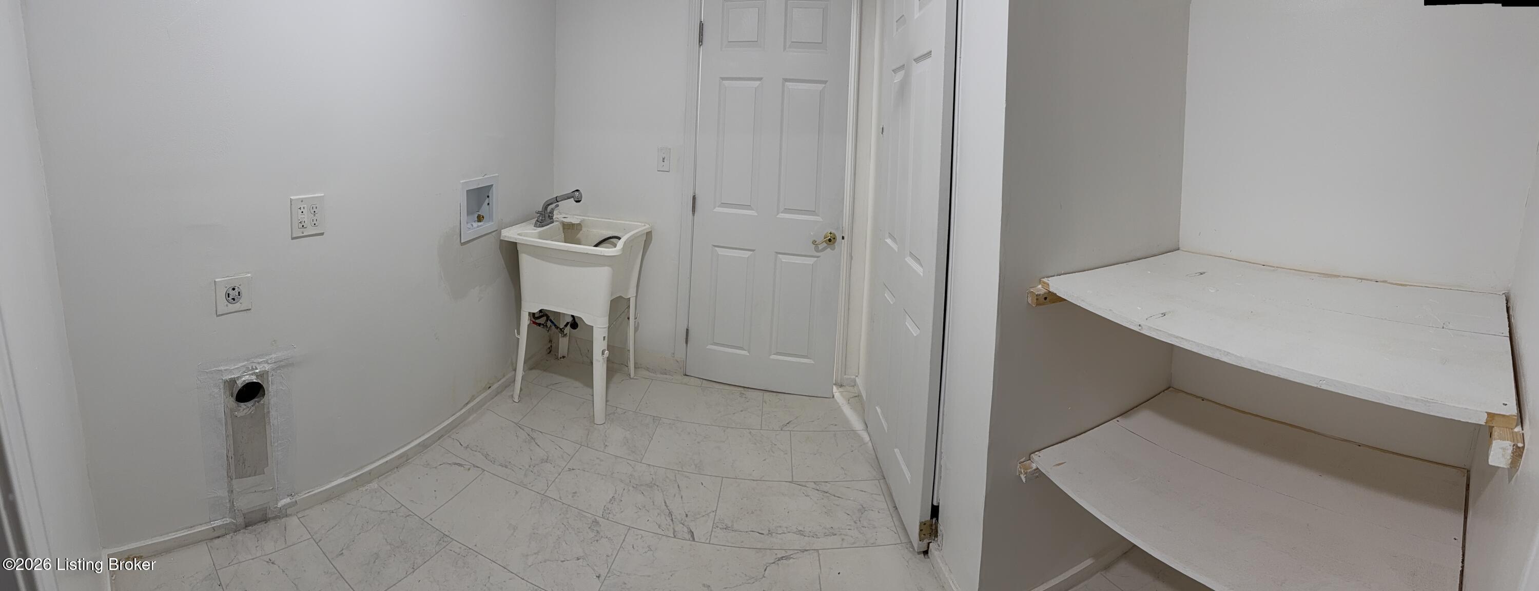 6652 Ashbrooke Dr Property Photo 39