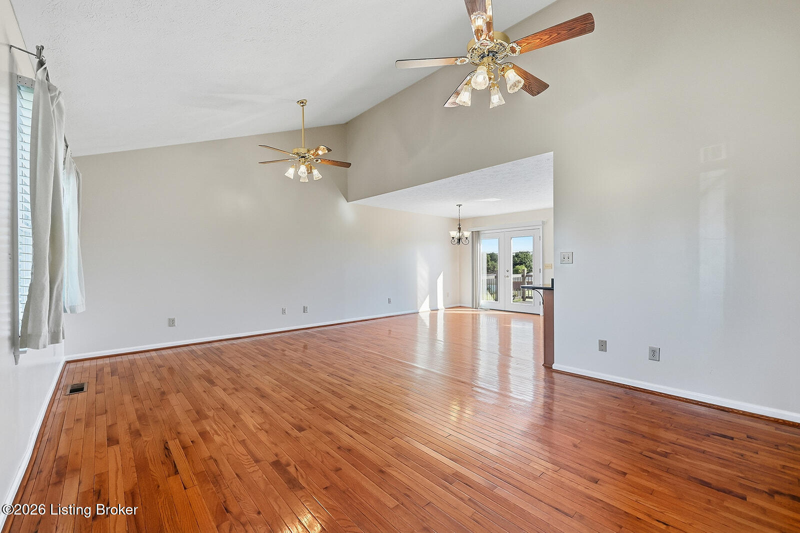 1039 Indian Trail Property Photo 2