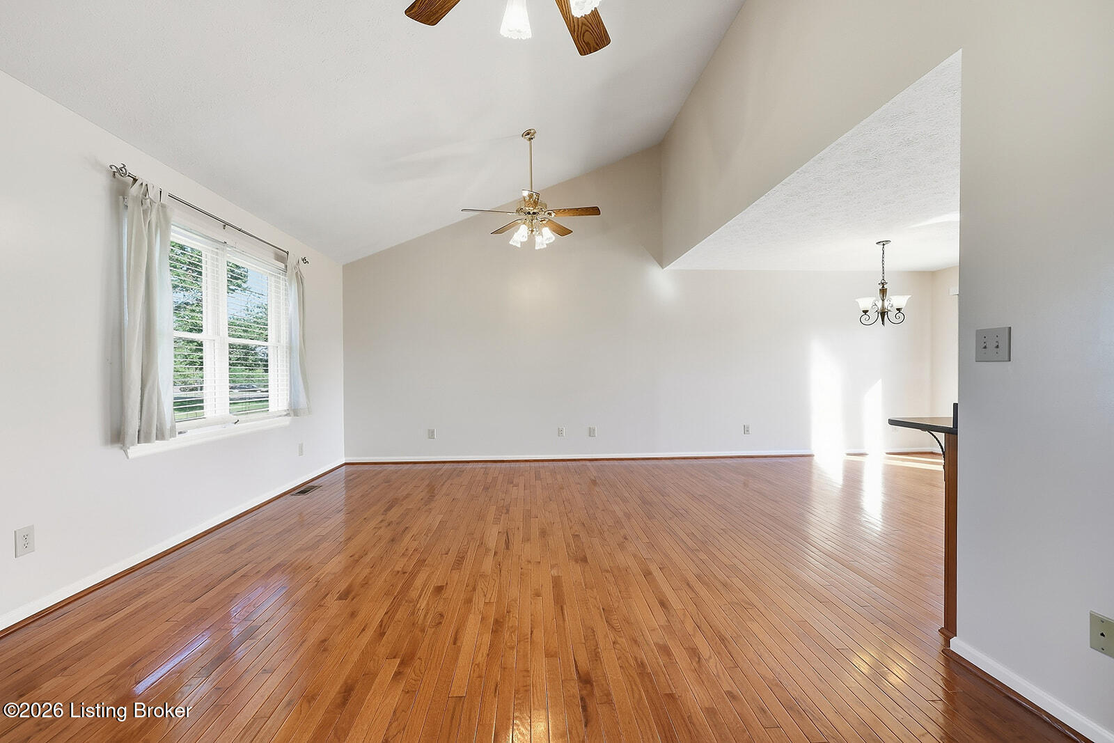 1039 Indian Trail Property Photo 3