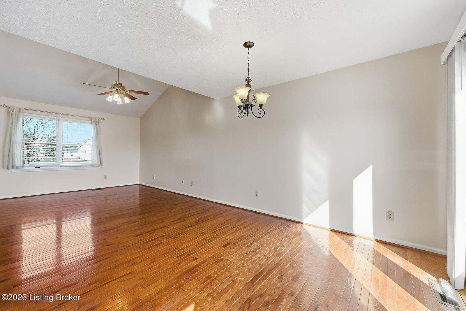 1039 Indian Trail Property Photo 8